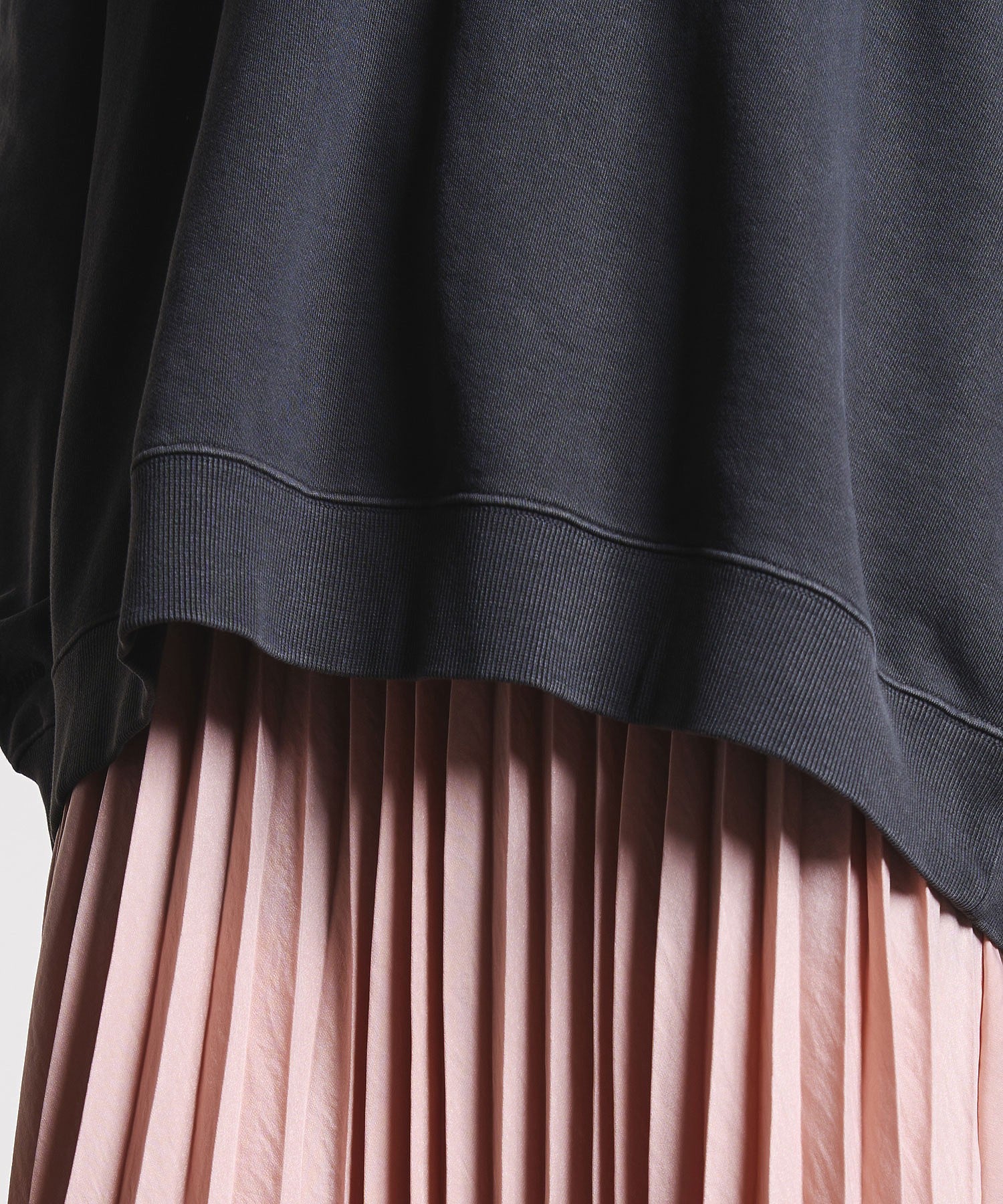 GENE HEAVENS/FRONT AND BACK FRINGE SWEAT