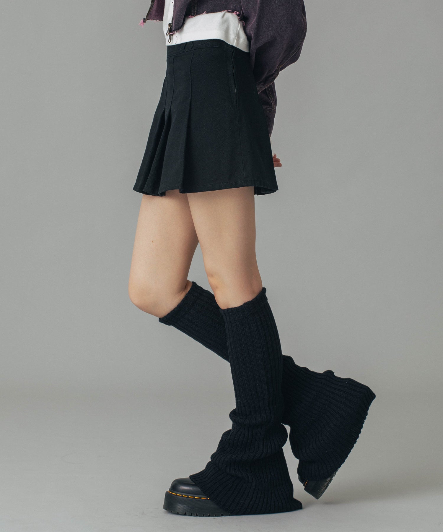 LOW RISE HIP LOGO MINI SKIRT