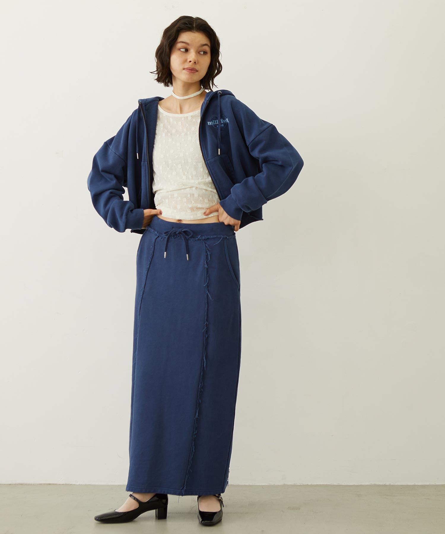 HEART MOTIF FADED CROPPED ZIP UP HOODIE