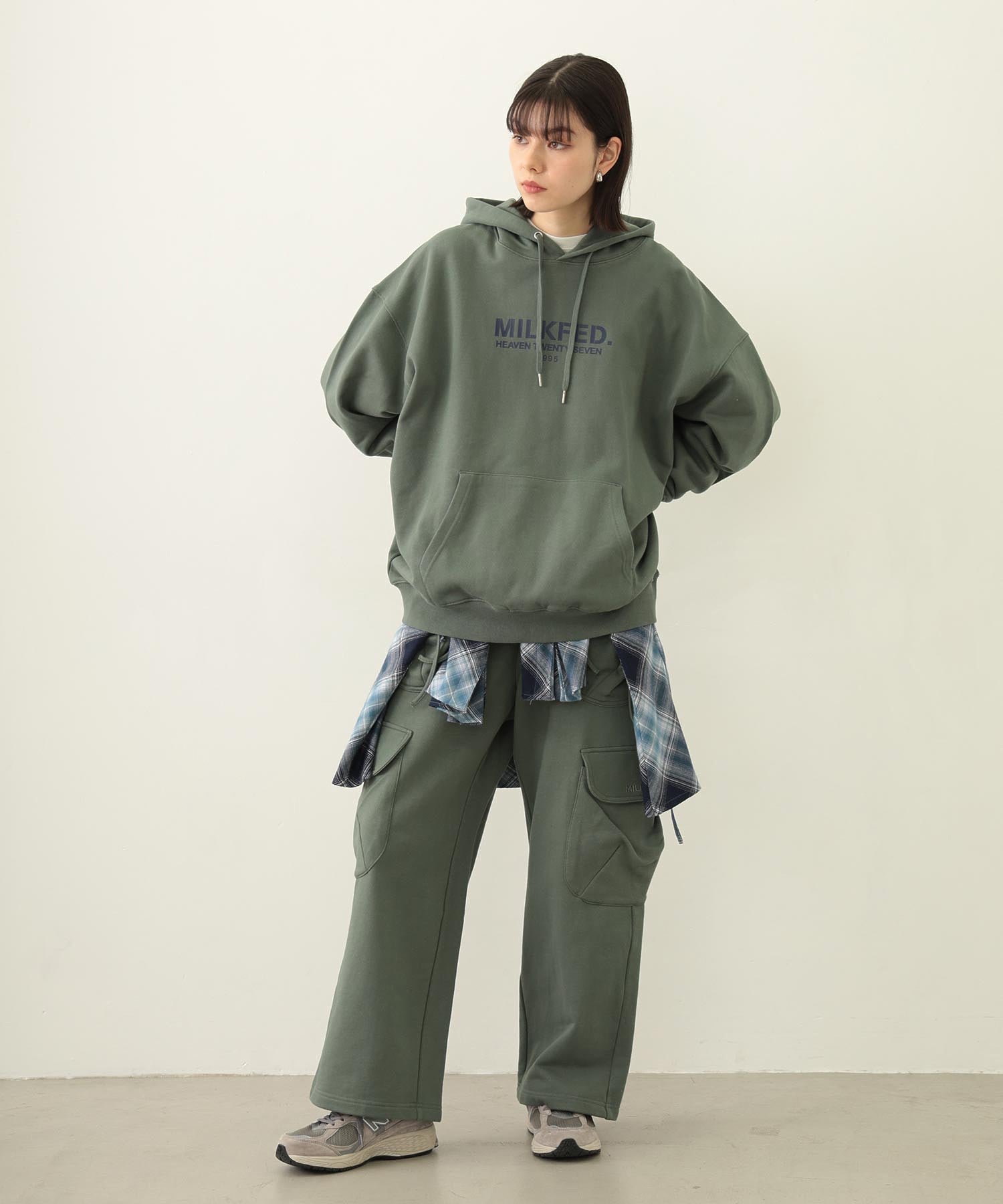 GATHERED POCKET SWEAT CARGO PANTS