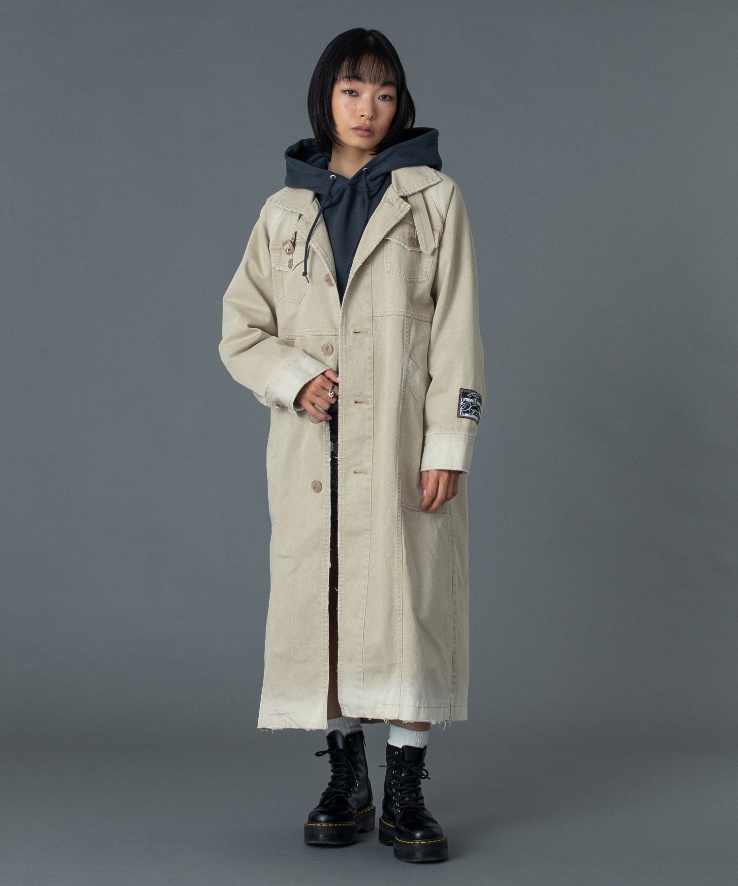 BUTTERFLY PATCH SWEAT HOODIE