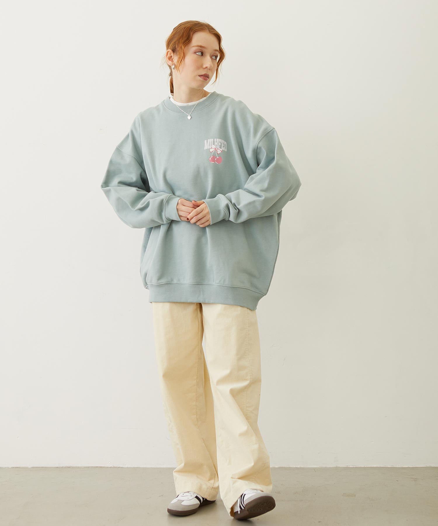 RIBBON AND CHERRY SWEAT TOP