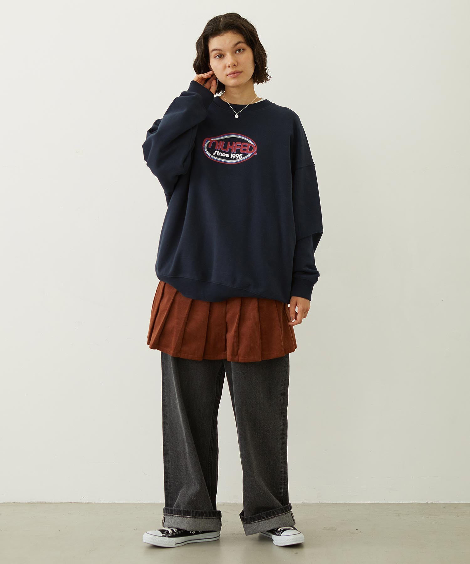 CIRCLE LOGO SWEAT TOP