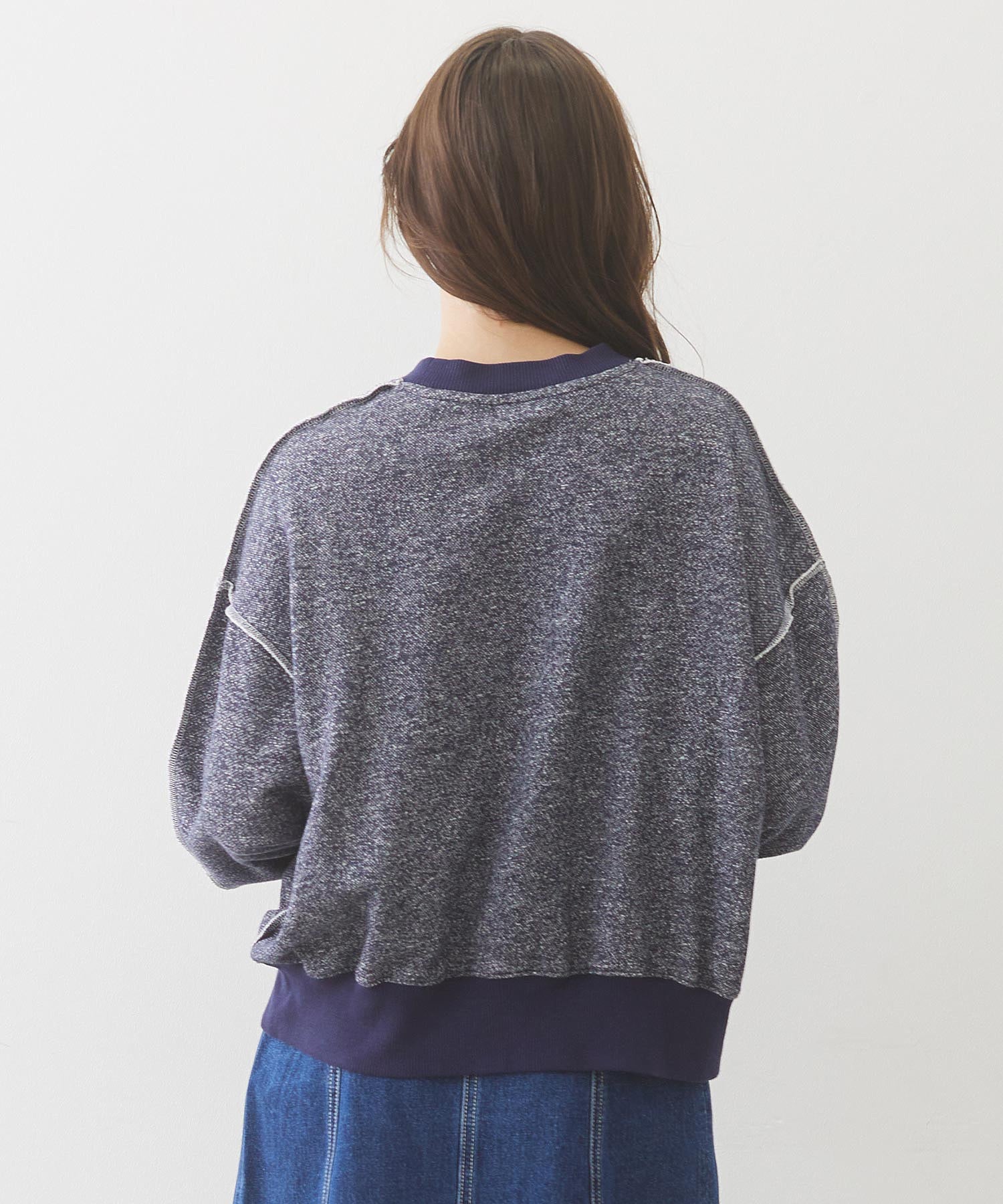 OVERLOCK STICHED SWEAT TOP