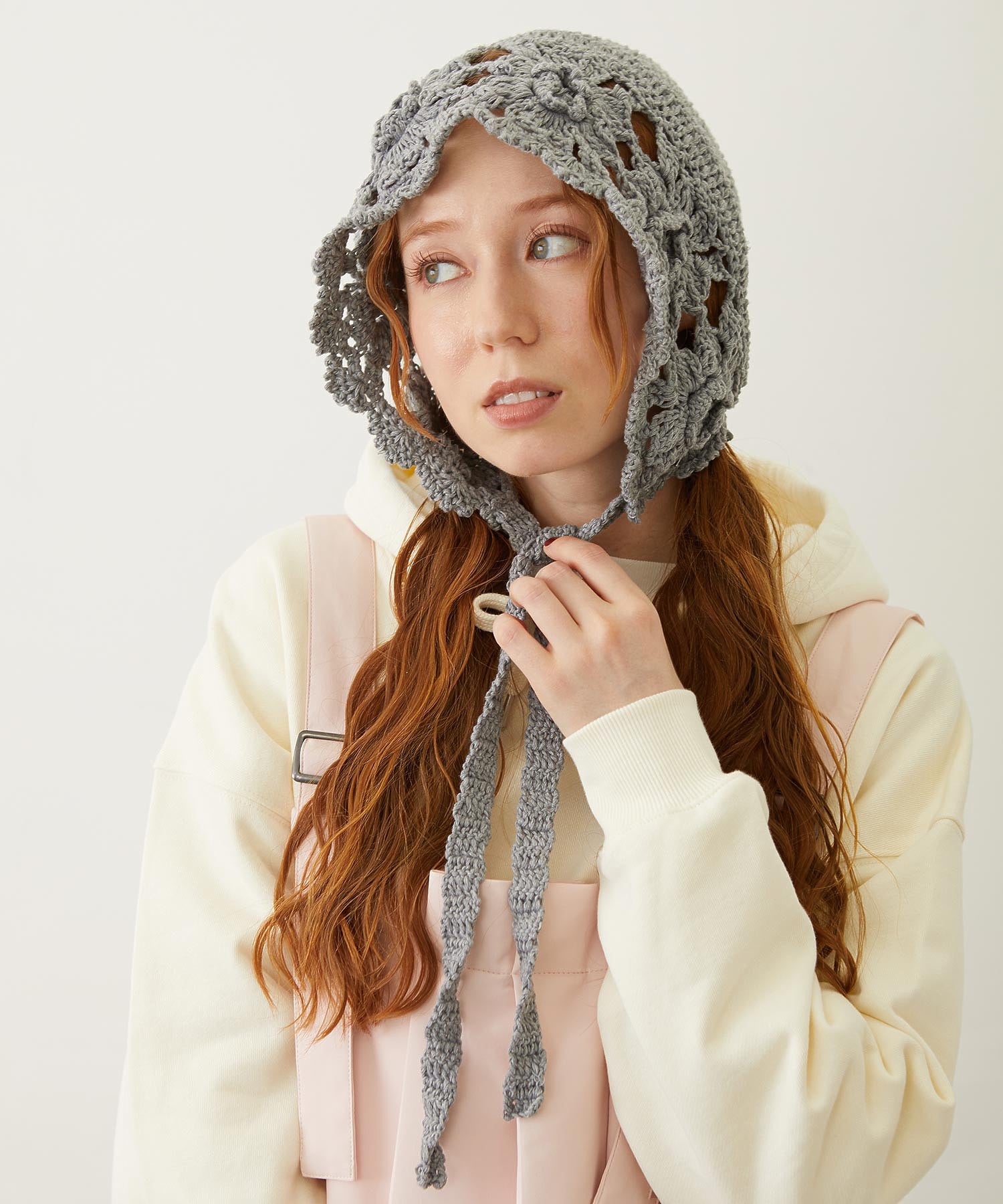 FLOWER KNIT BONNET
