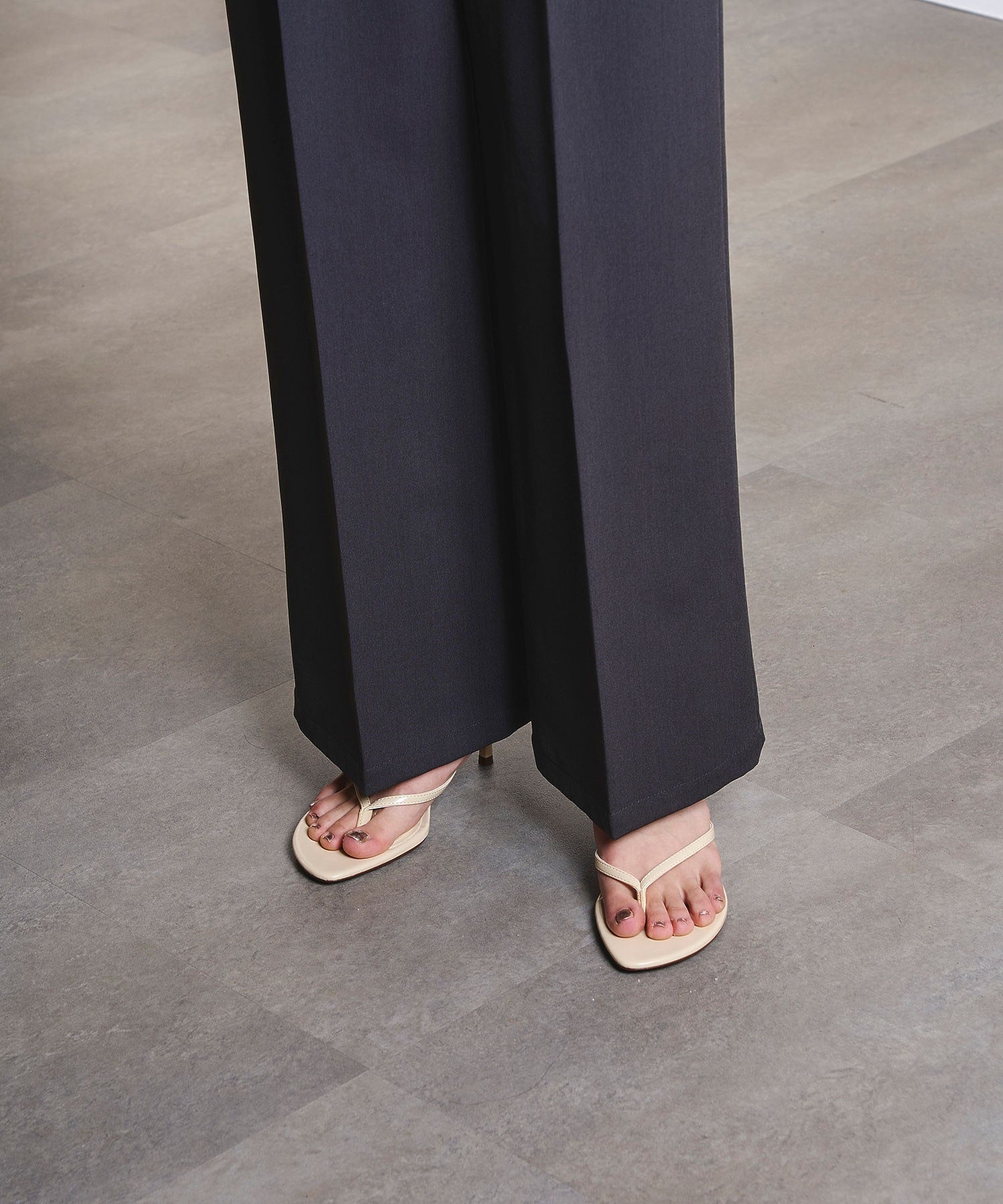 TUCK EASY SLACKS