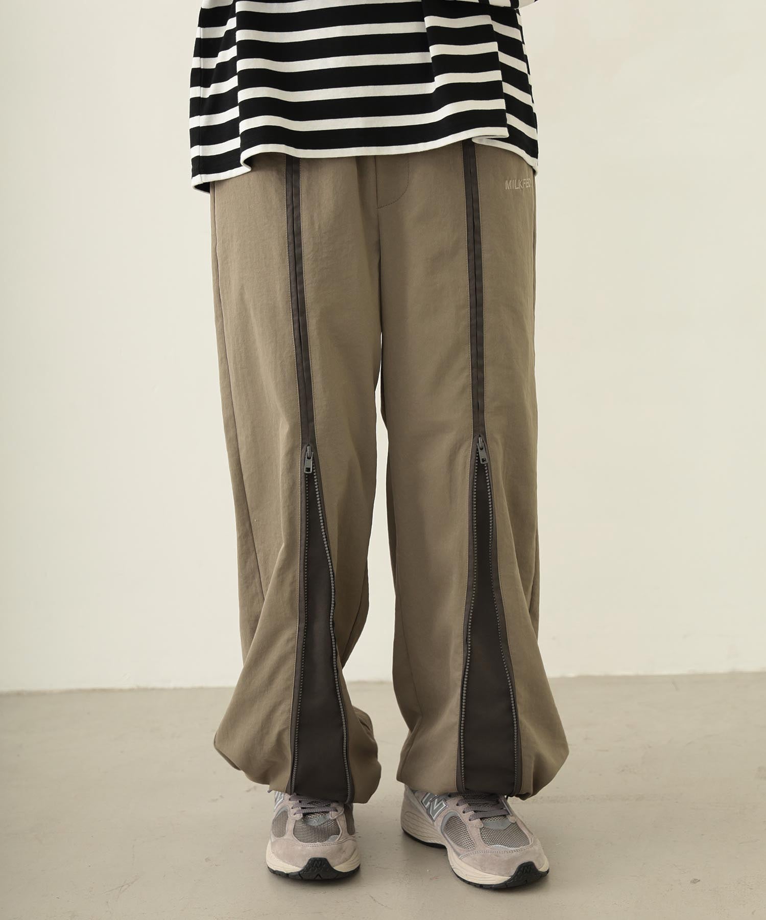 FRONT LINE ZIP UP PANTS