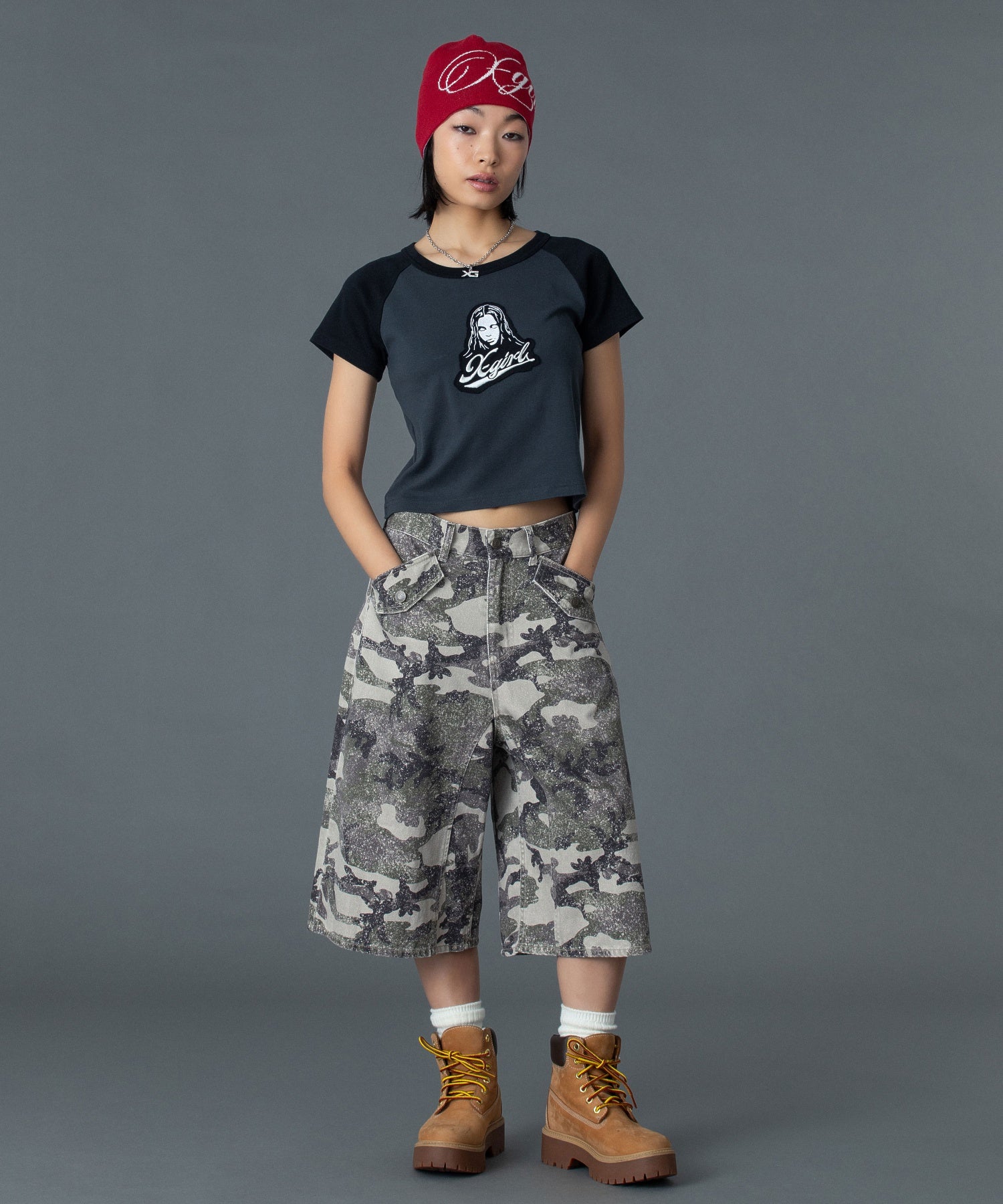 FACE EMBROIDERED PATCH RAGLAN S/S BABY TEE