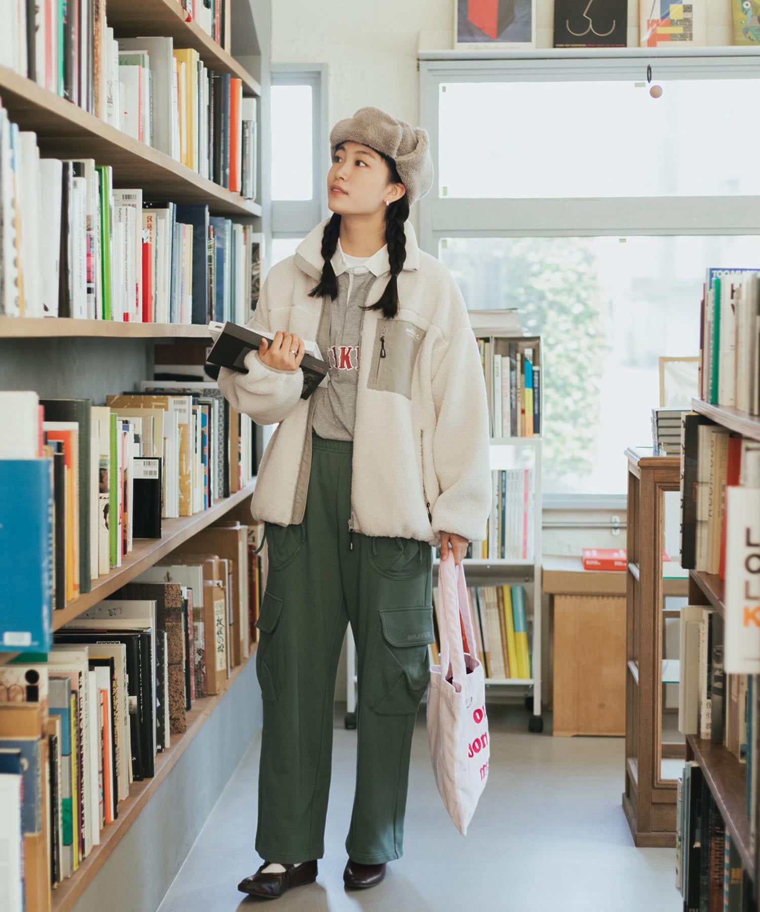 GATHERED POCKET SWEAT CARGO PANTS