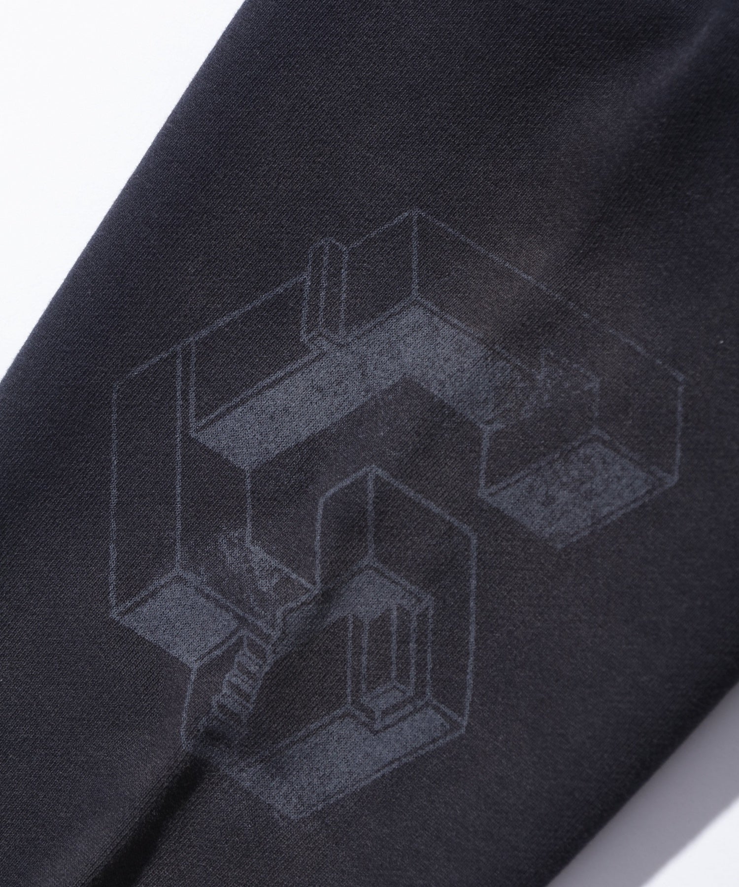 GEOMETRIC ZIP UP HOODED SWEATSHIRT