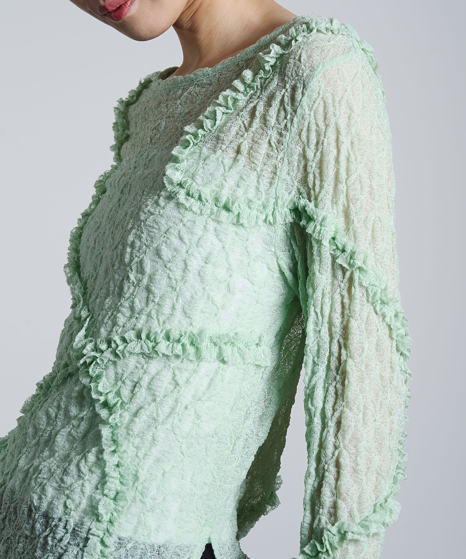 FRILL LACE TOP
