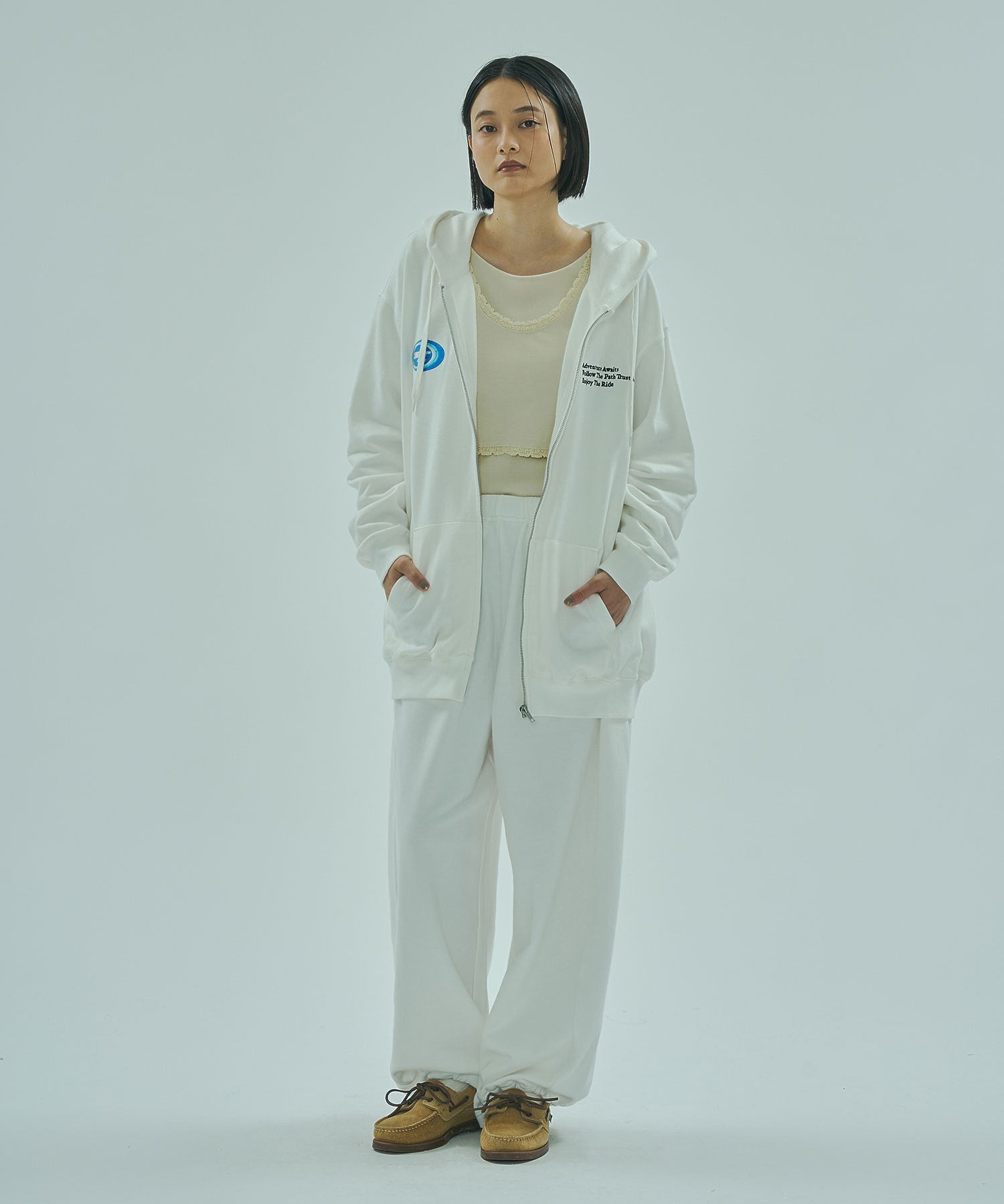 PATCH EMBROIDERY SWEAT PANTS