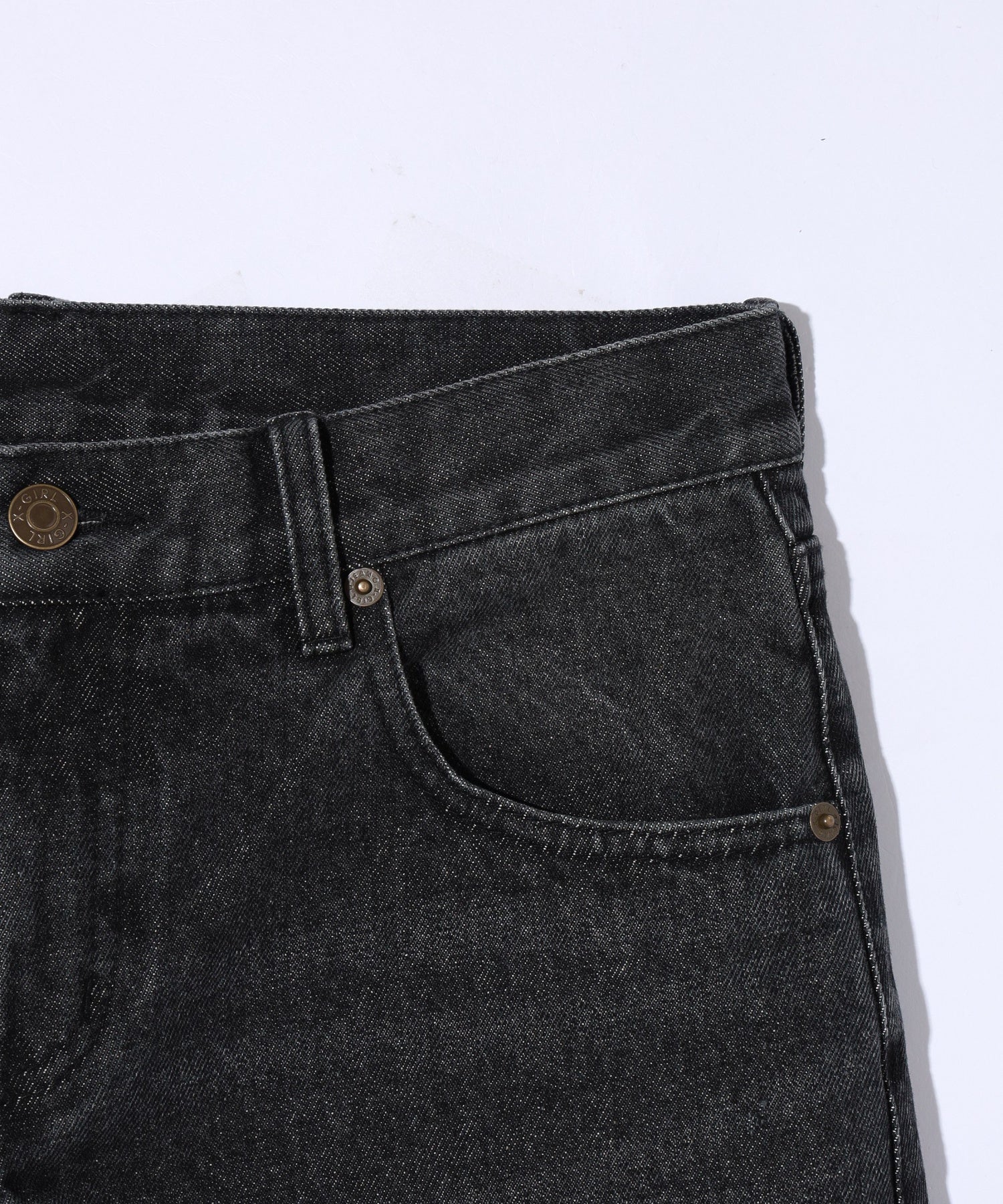 LOW RISE HEM TUCK DENIM PANTS