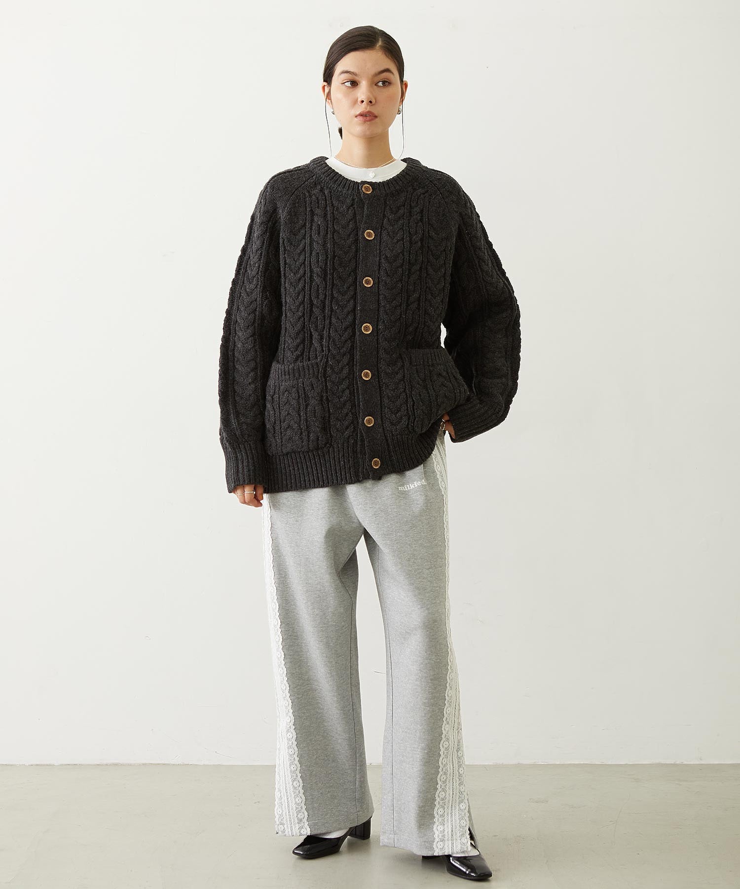HEART ELBOW CABLE KNIT CARDIGAN