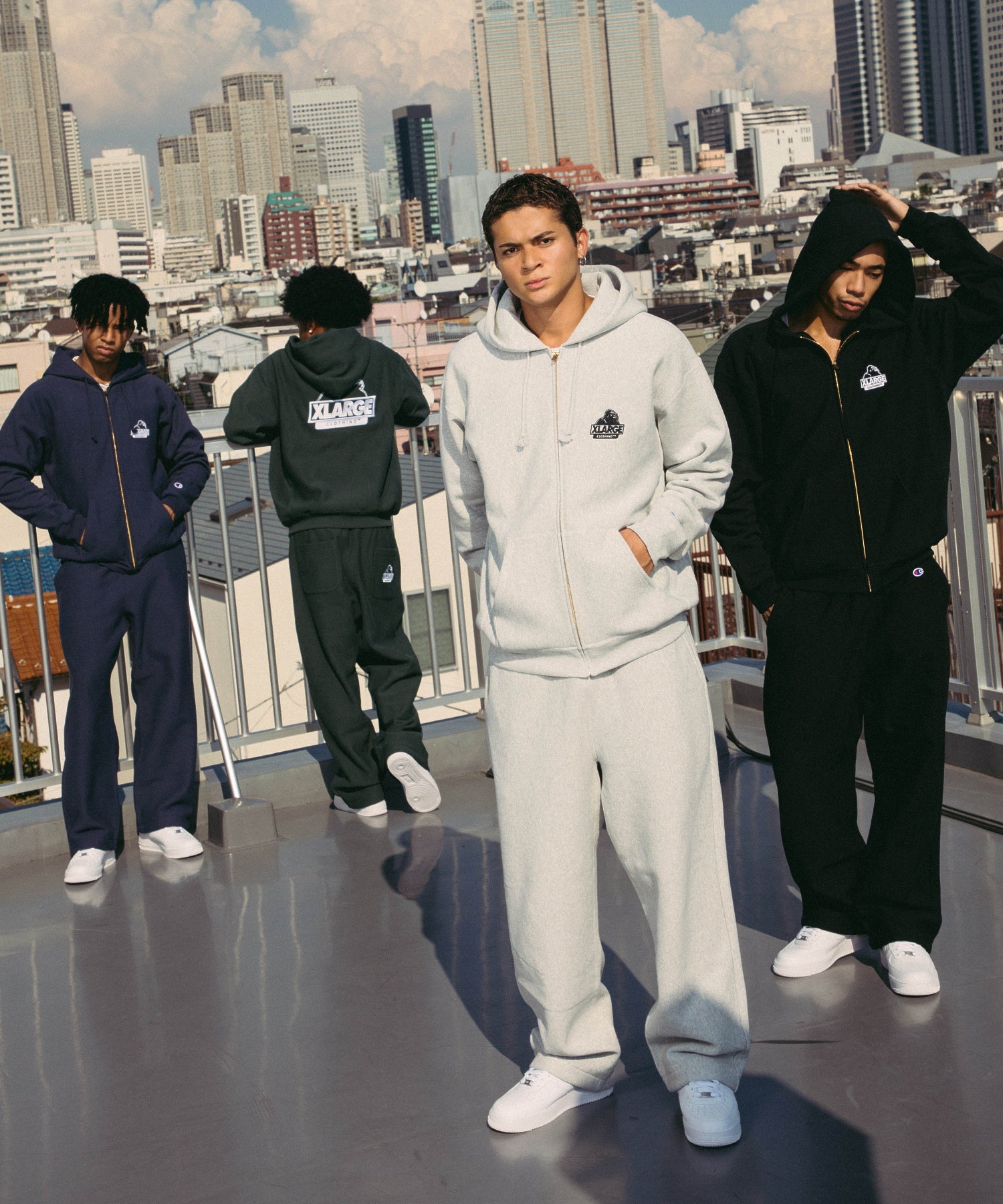 XLARGE×Champion REVERSE WEAVE ZIP UP HOODED SWEATSHIRT