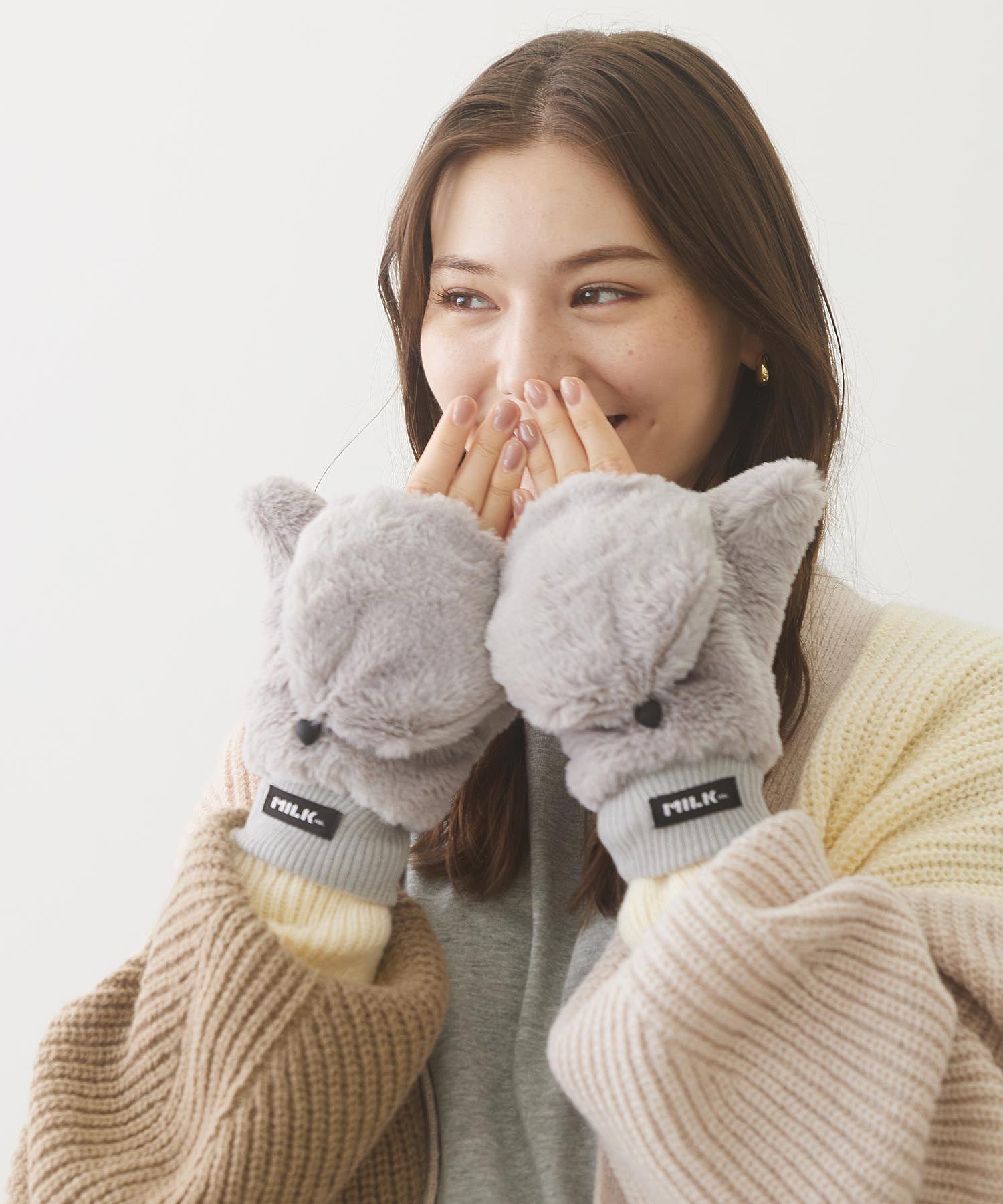 LOVE HEART FAUX FUR MITTENS