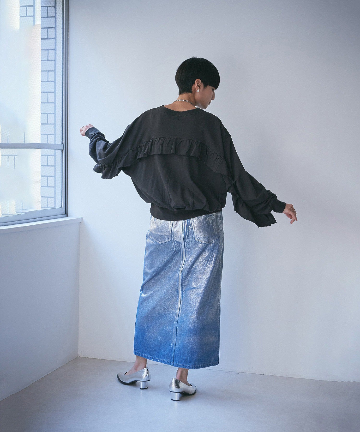 バックフリルカットソー