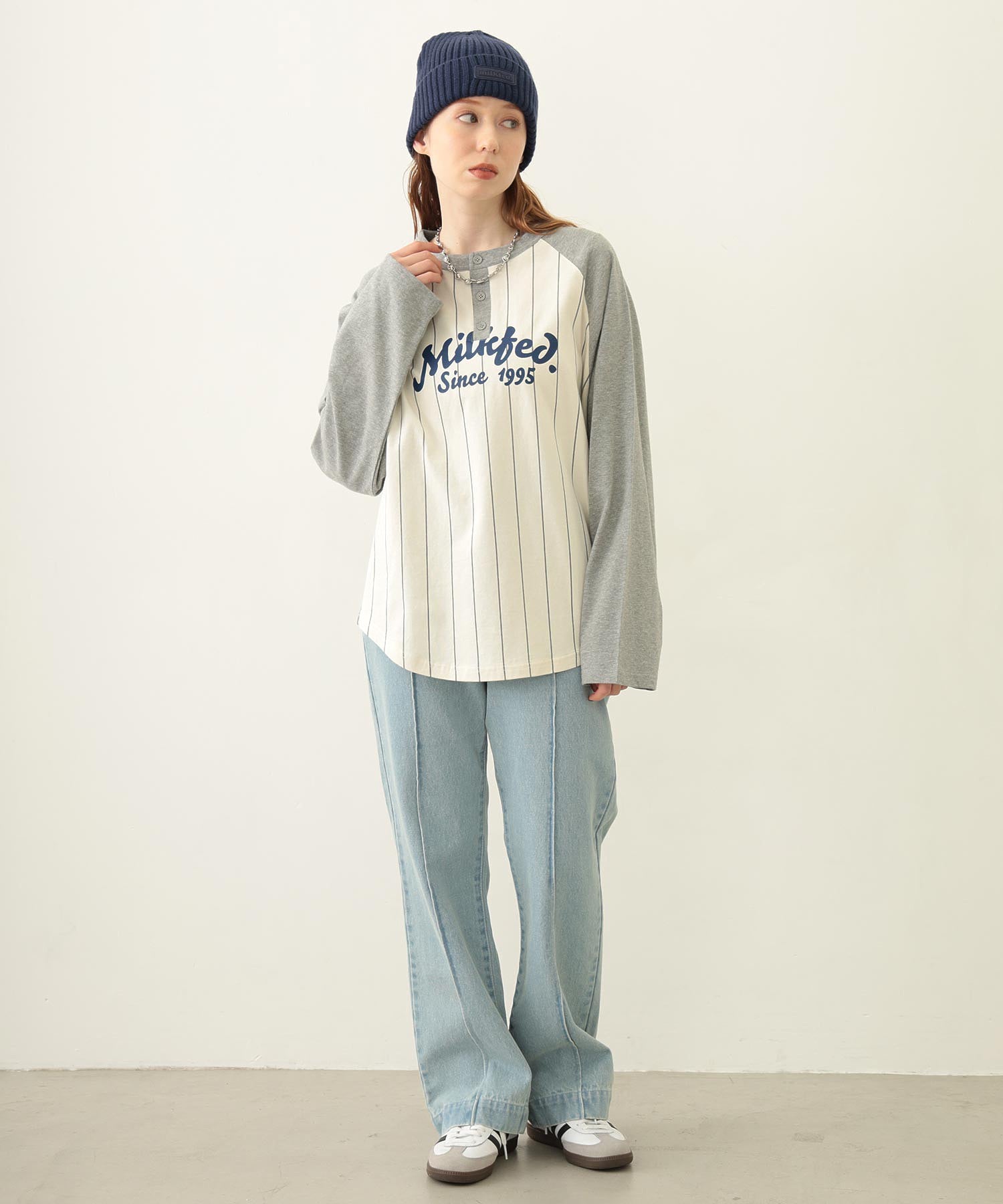 CENTER PLEAT DETAIL DENIM PANTS