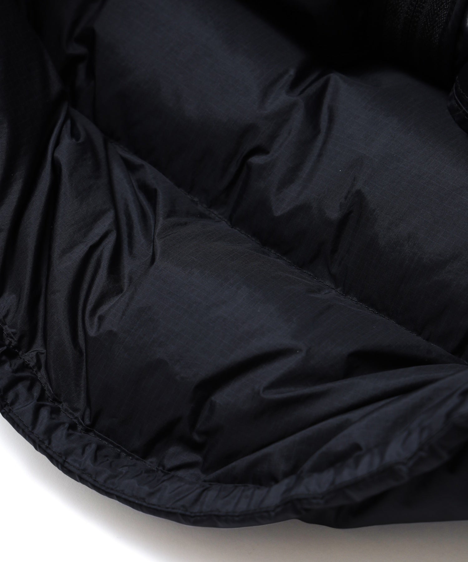 RIPSTOP HOODED DOWN JACKET
