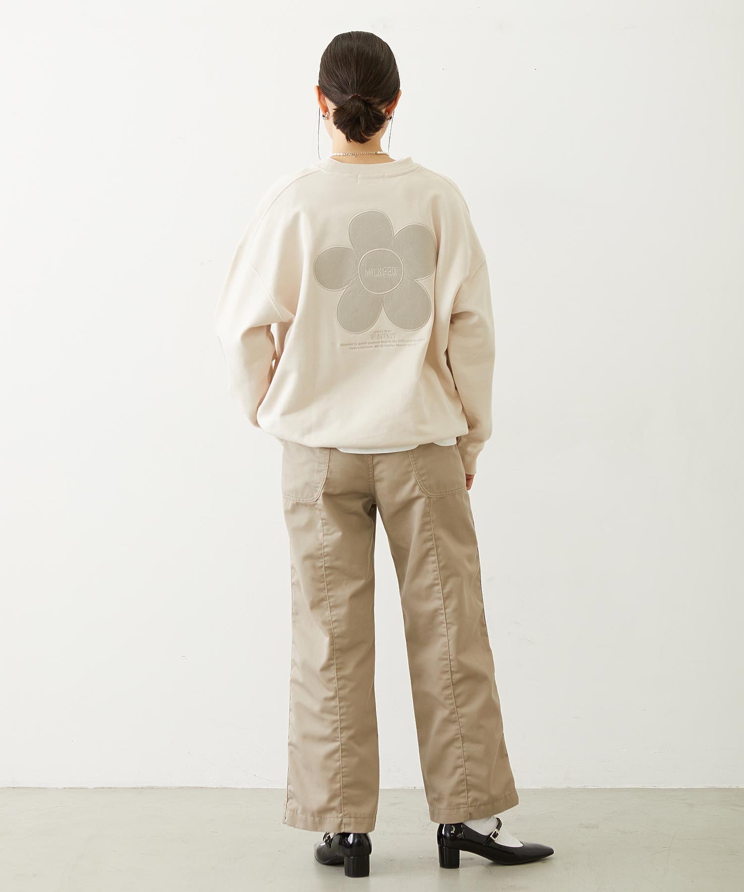 FLOWER ELBOW PATCH SWEAT TOP