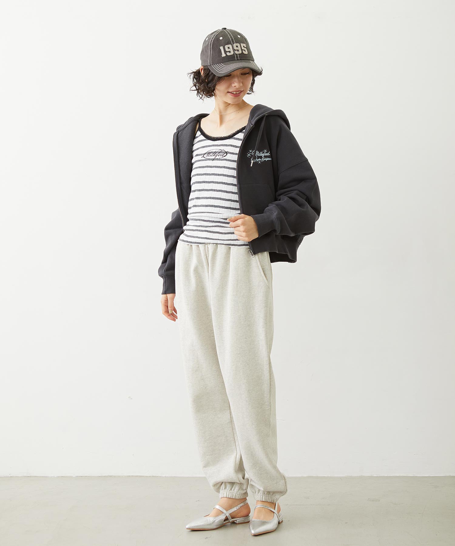 HEART POCKET SWEATPANTS