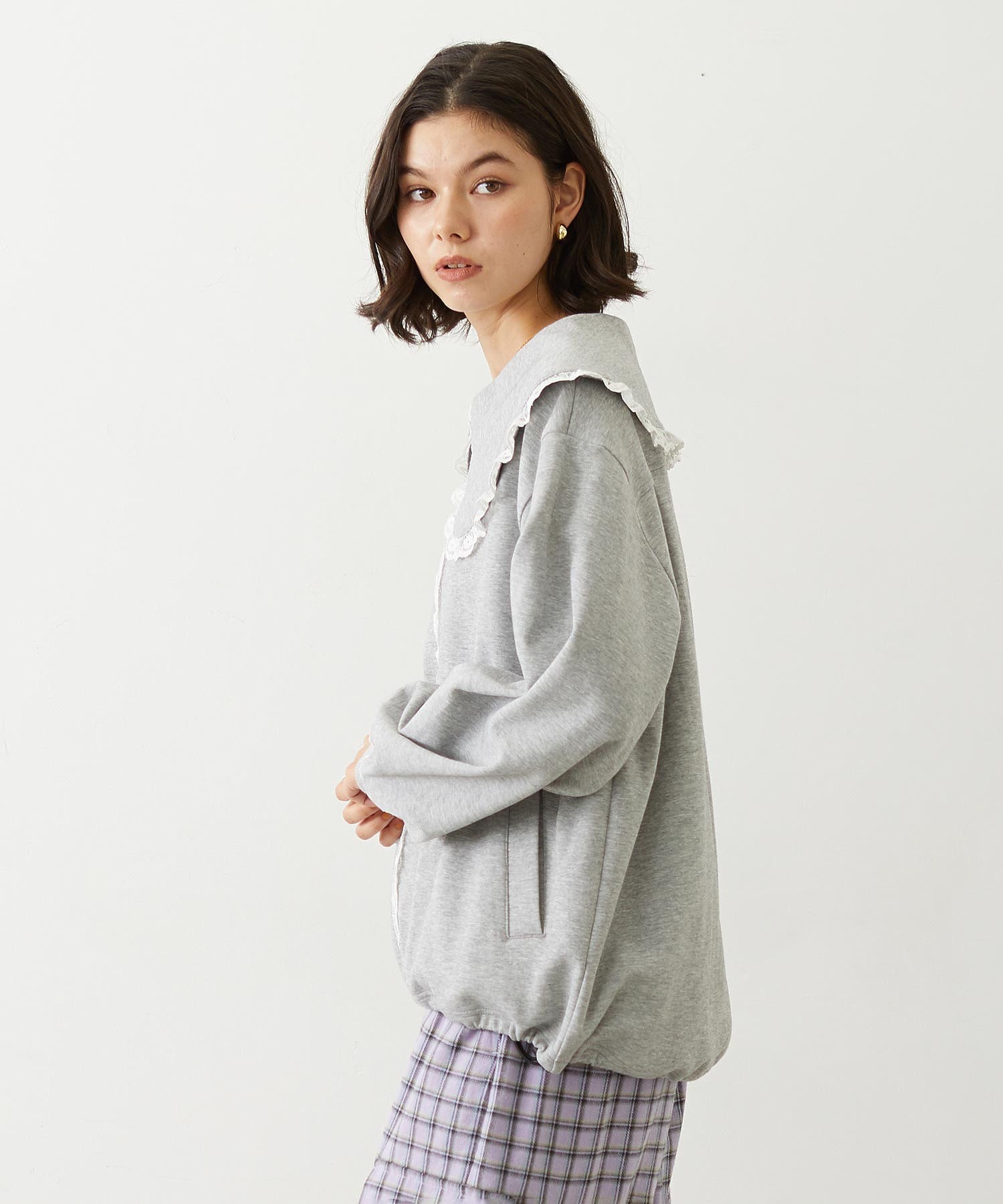 BIG COLLAR LACE JACKET