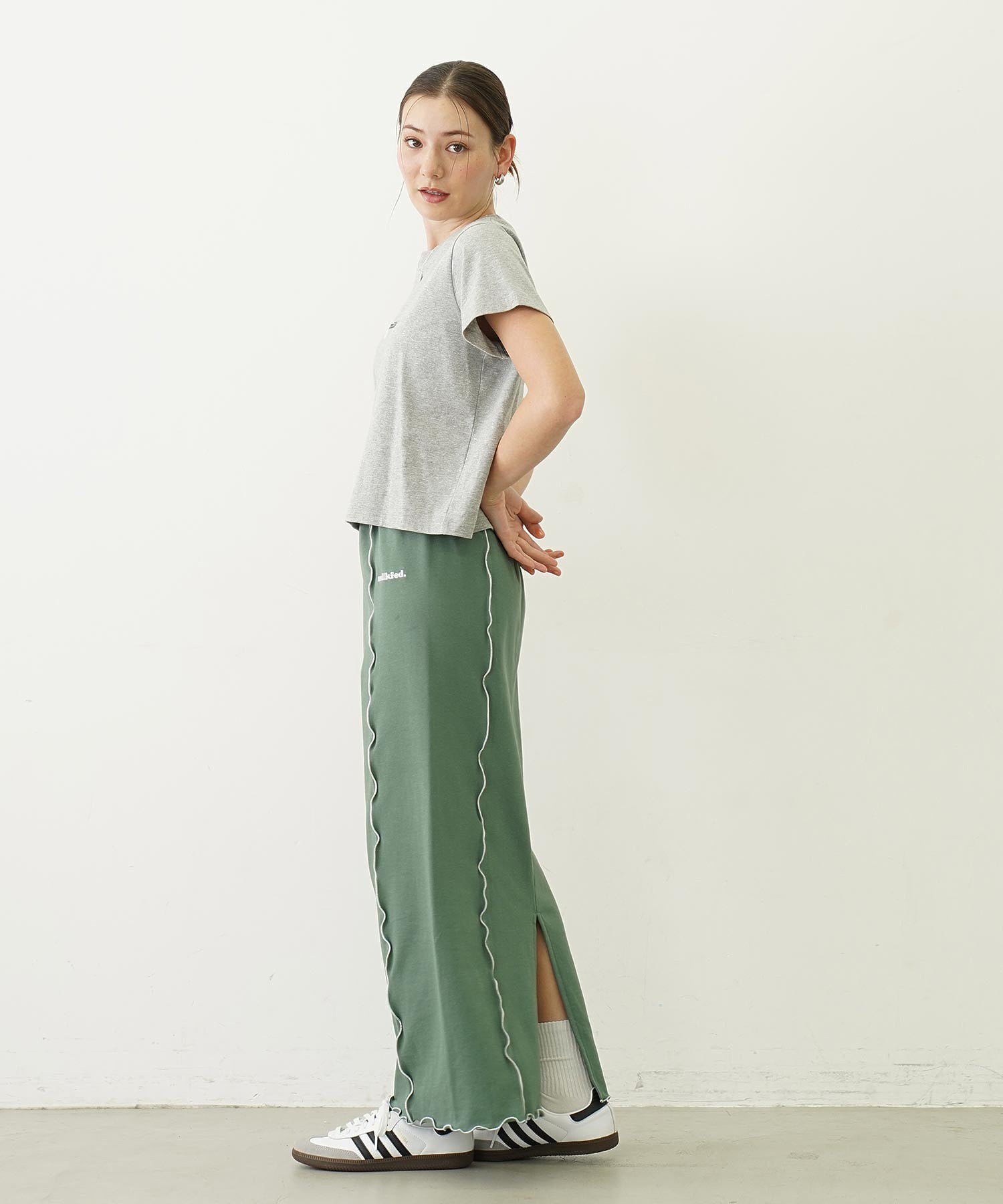 LETTUCE EDGE SWEAT SKIRT