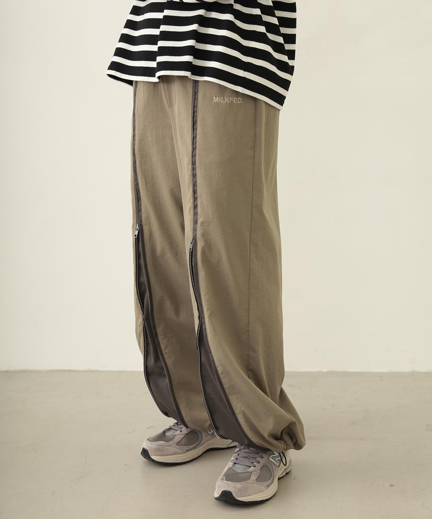 FRONT LINE ZIP UP PANTS