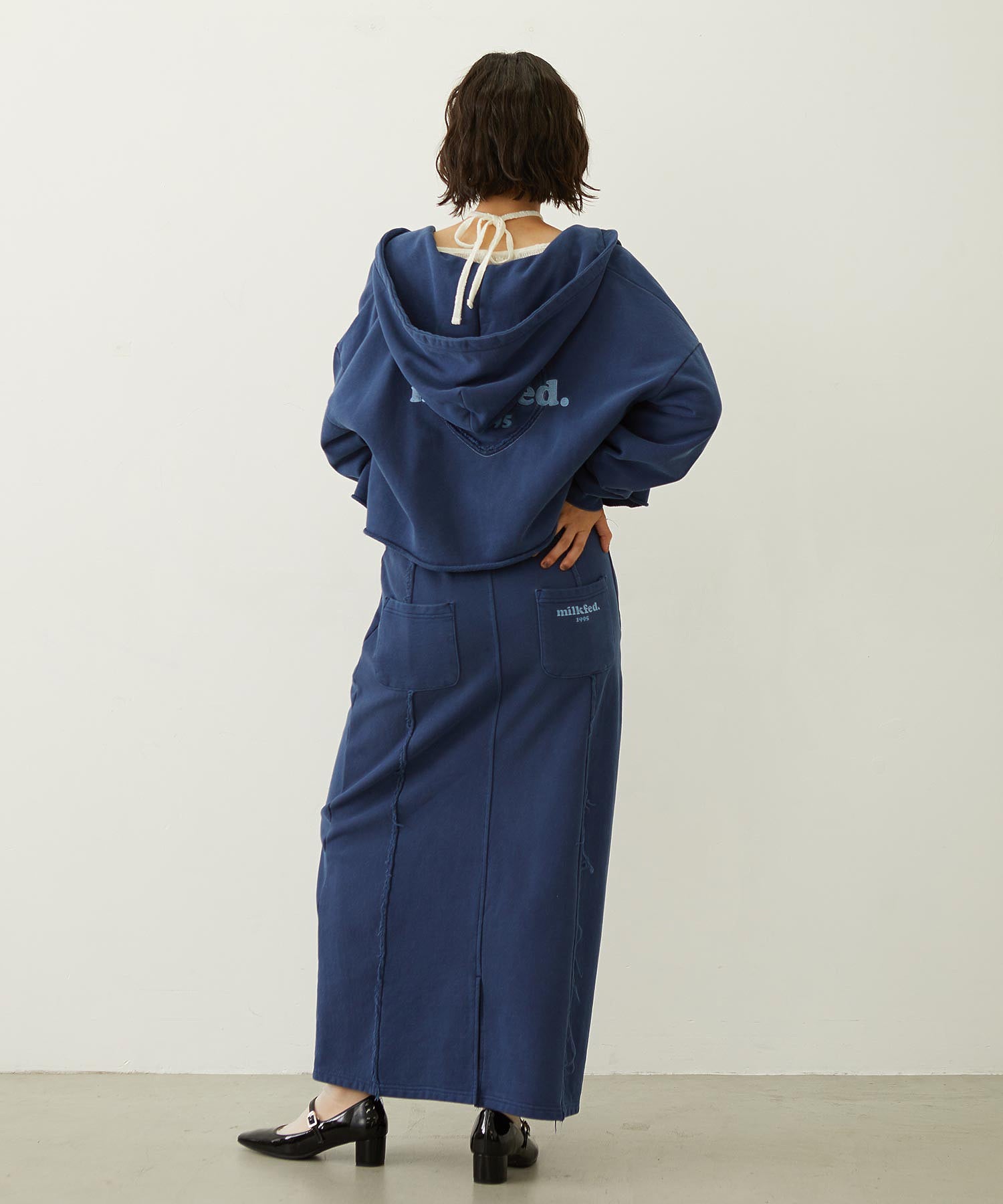 HEART MOTIF FADED CROPPED ZIP UP HOODIE