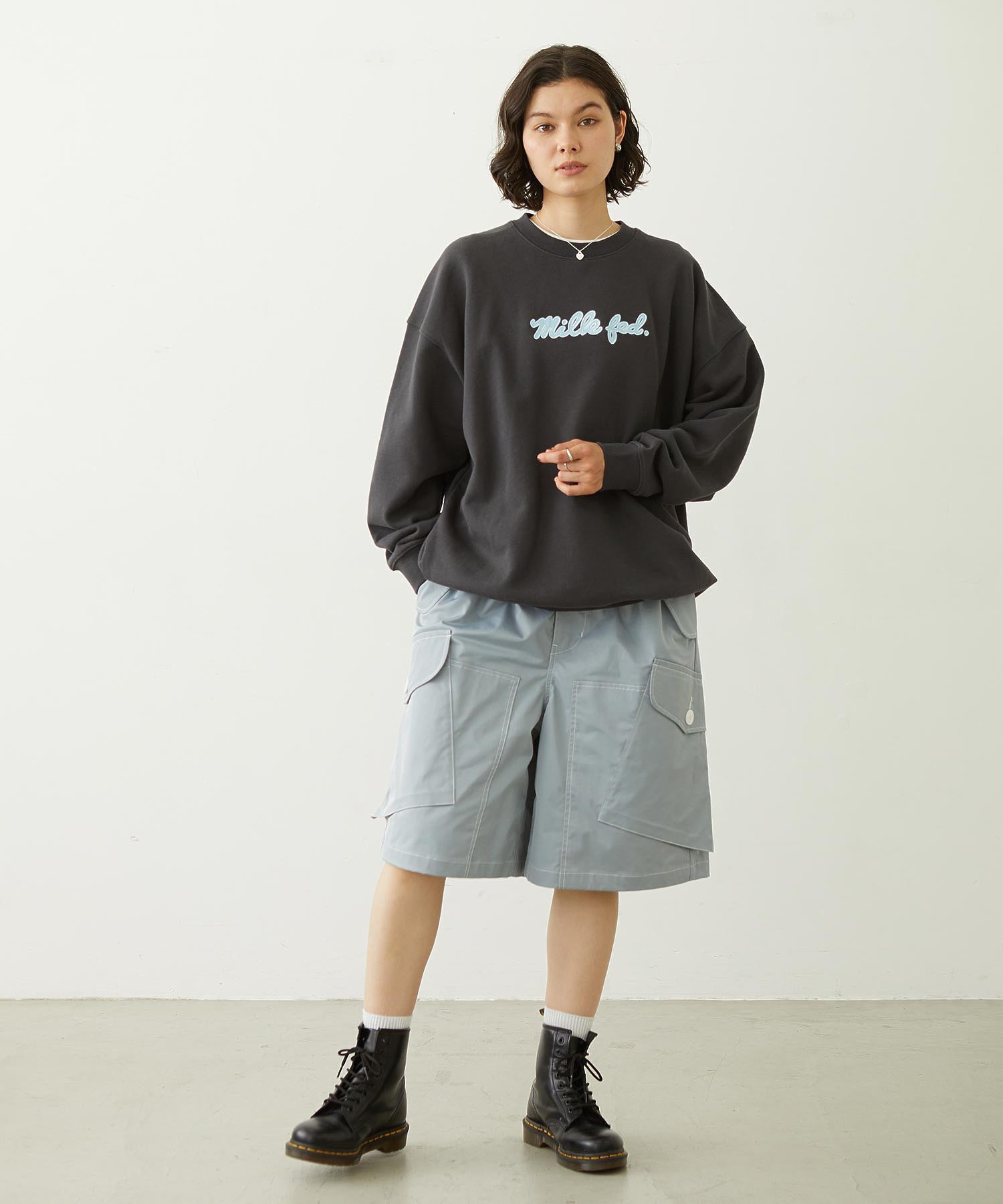 ICING LOGO SAGARA WIDE CREW SWEAT TOP