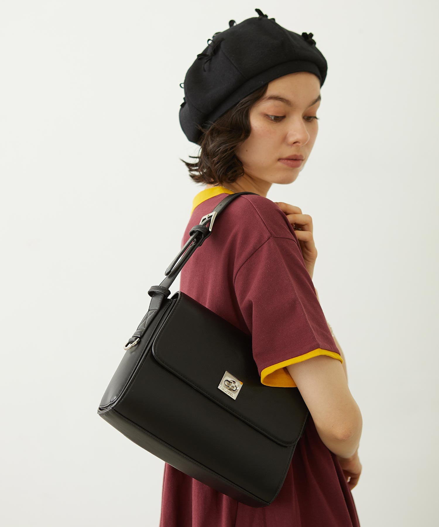 TRAPEZOID SHOULDER BAG