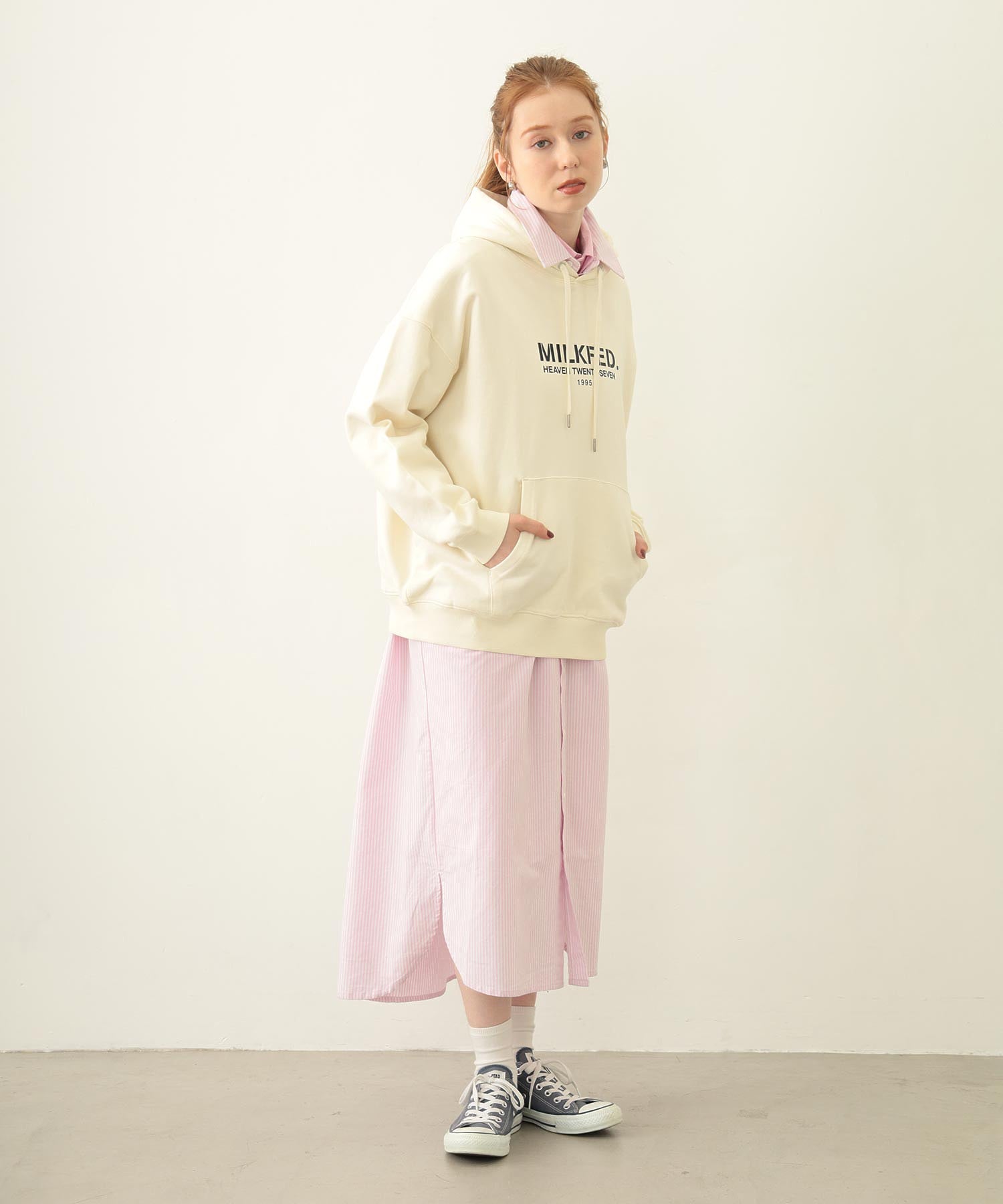 STENCIL LOGO WIDE SWEAT HOODIE