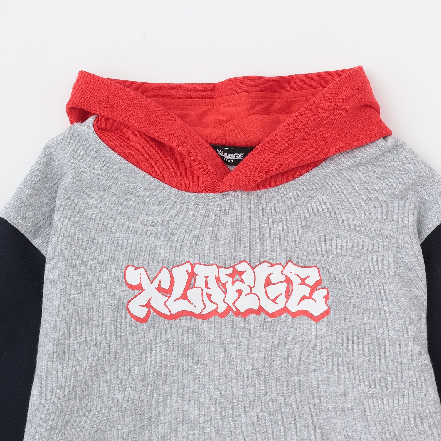 【人気商品再入荷】【直営店で取り扱い無し】カラーブロックロゴパーカー