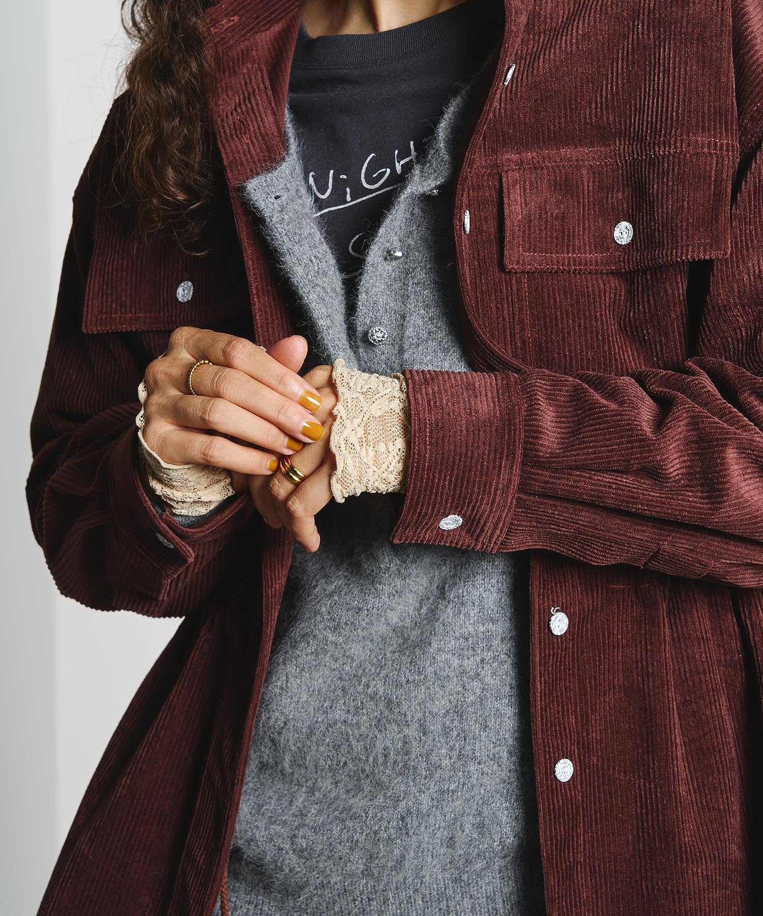 LACE SLEEVE LAYERED TEE