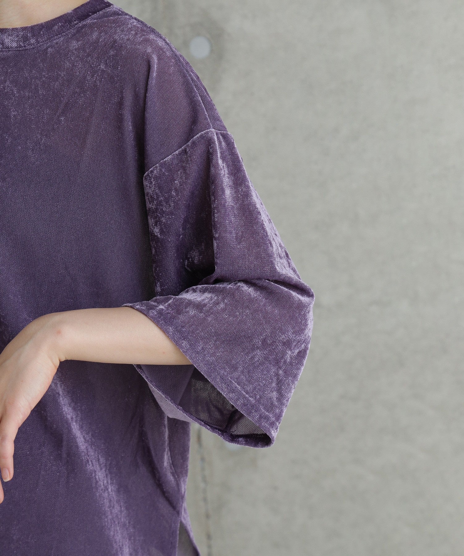 CHIGNON/ベロアメッシュTシャツ