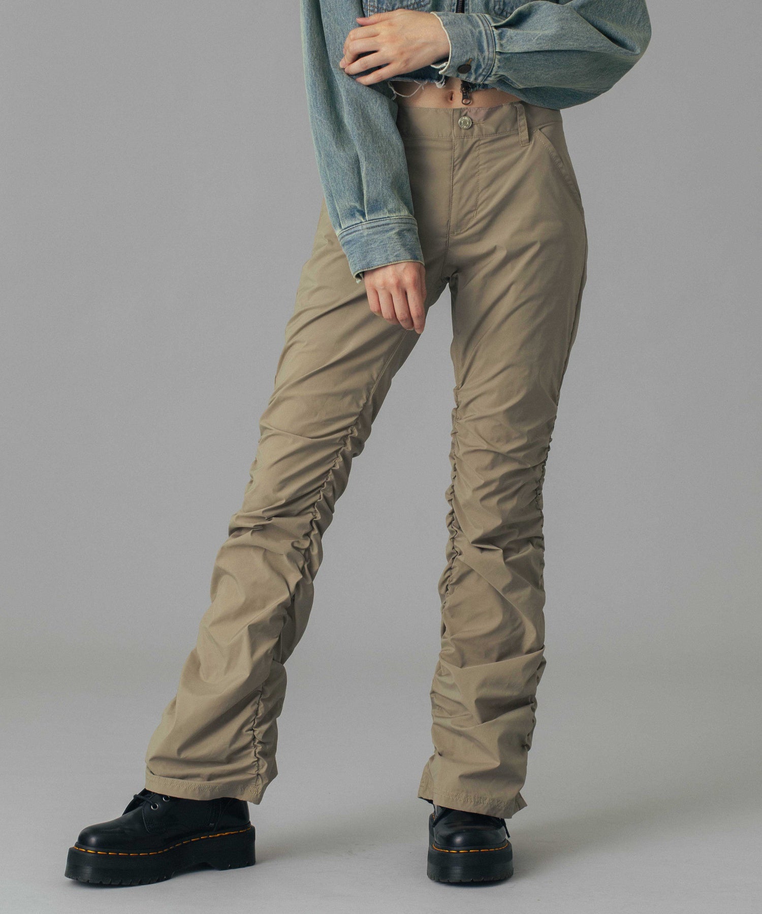 SHIRRING FLARE PANTS