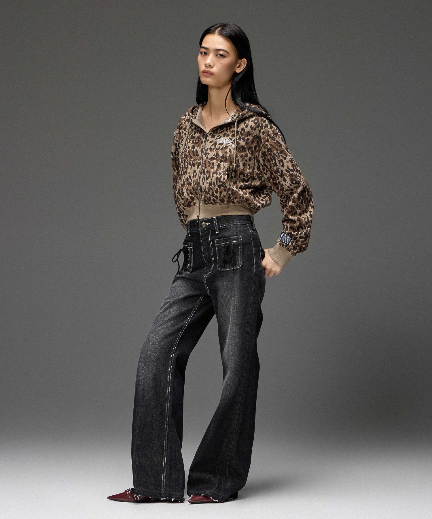 HEART POCKET FLARE DENIM PANTS