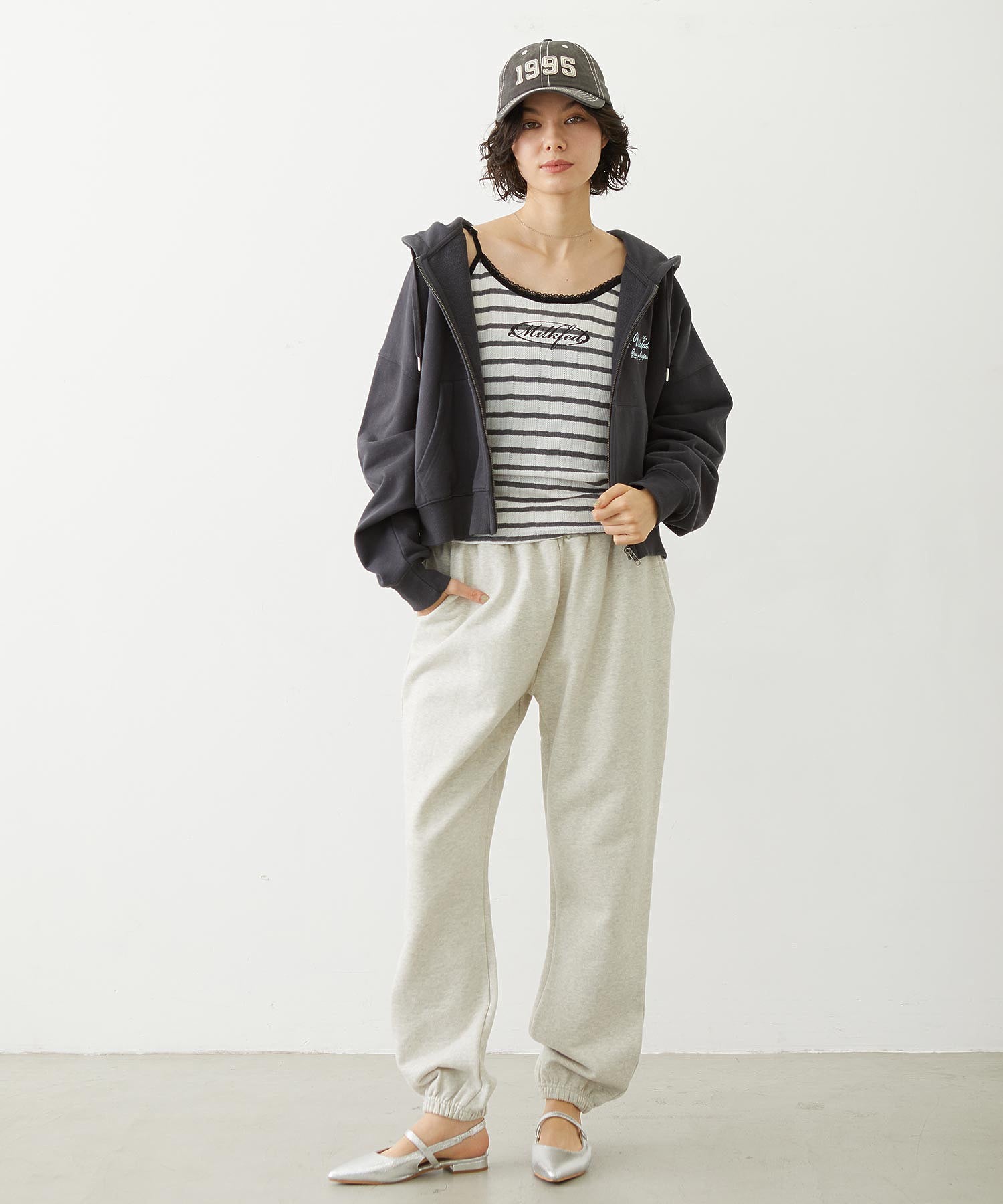 HEART POCKET SWEATPANTS