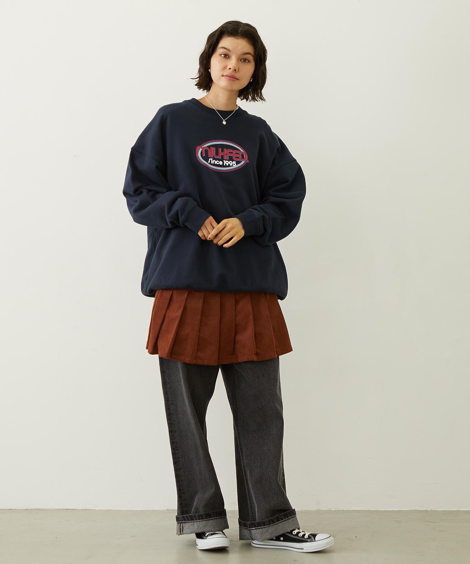 CIRCLE LOGO SWEAT TOP