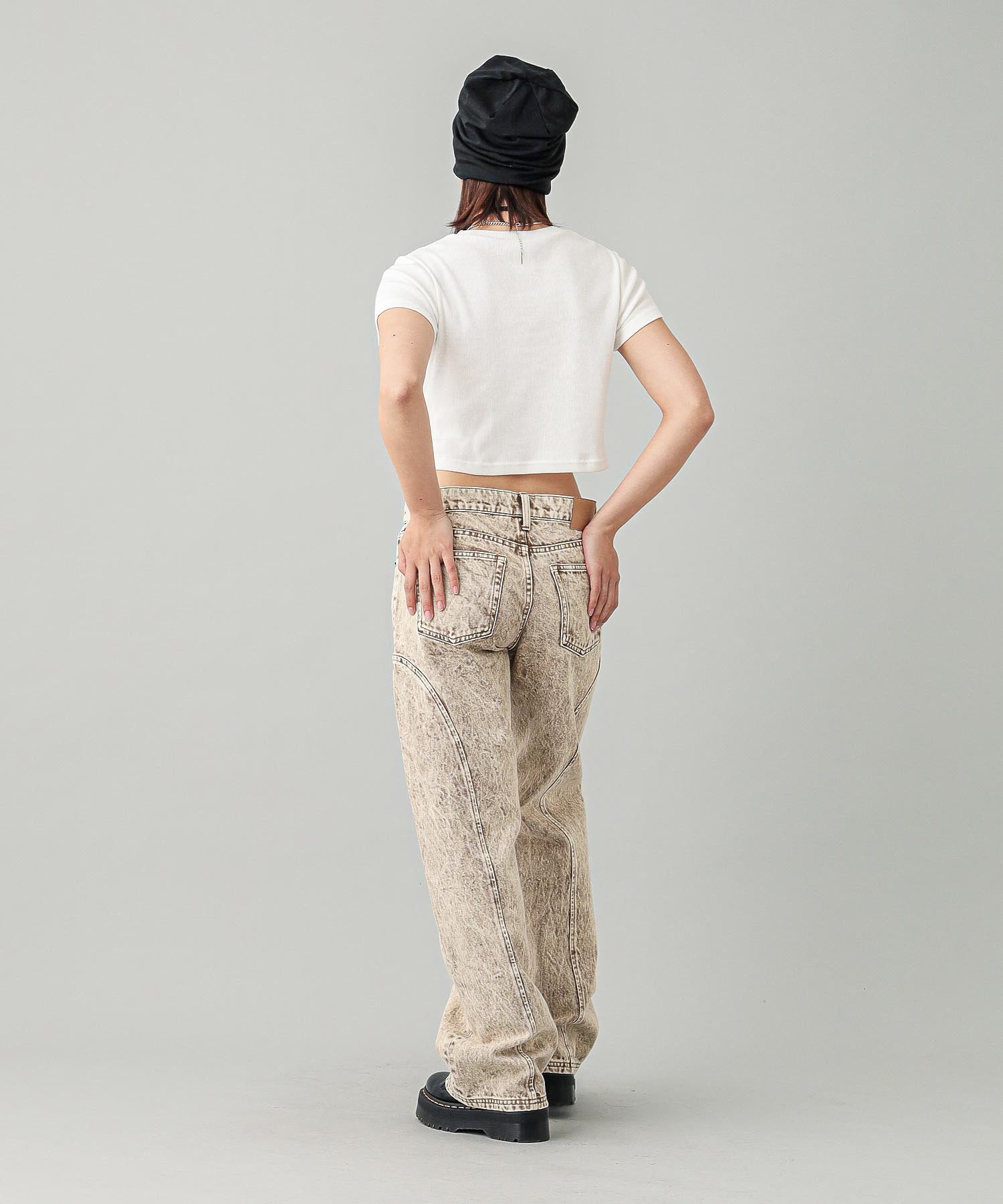 SEAM STRAIGHT LEG PANTS
