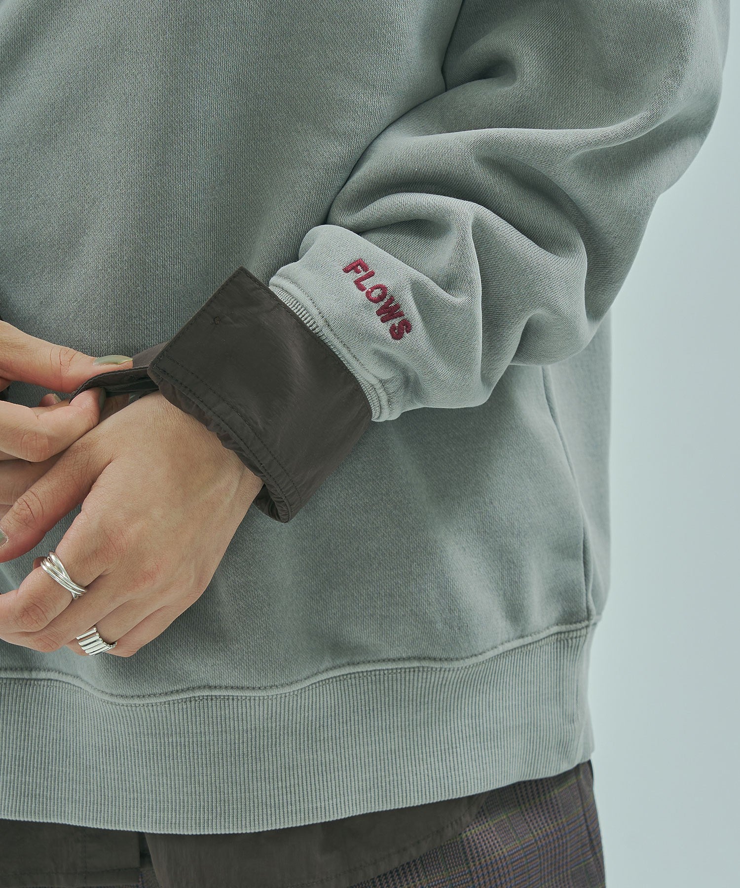 STENCIL GRAPHIC PULLOVER