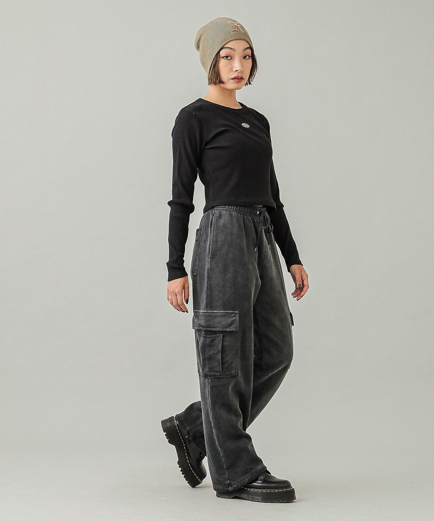 LOOSE FIT SWEAT CARGO PANTS