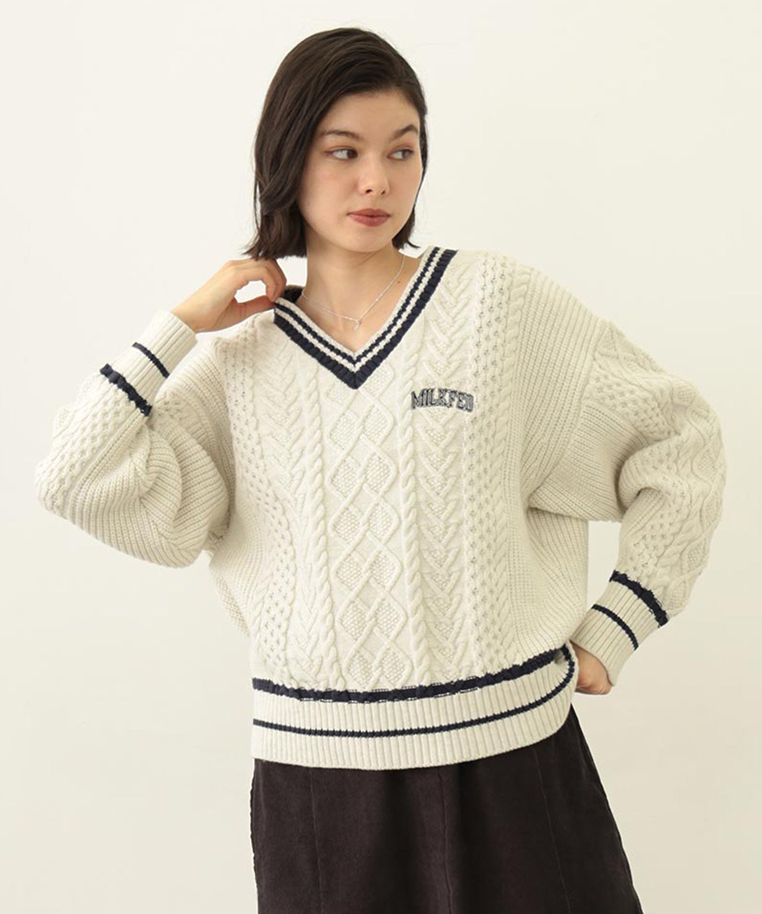 MILKFED. PATCH V-NECK KNIT