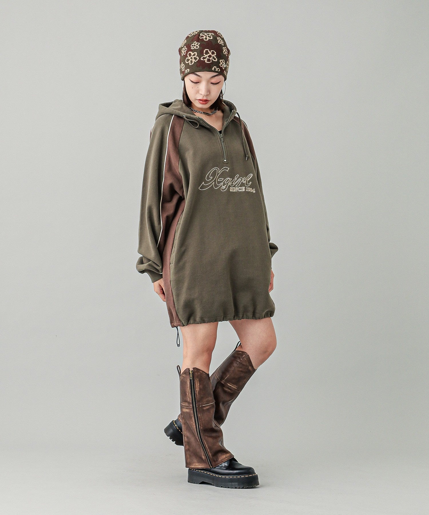 FAUX LEATHER LEG WARMER