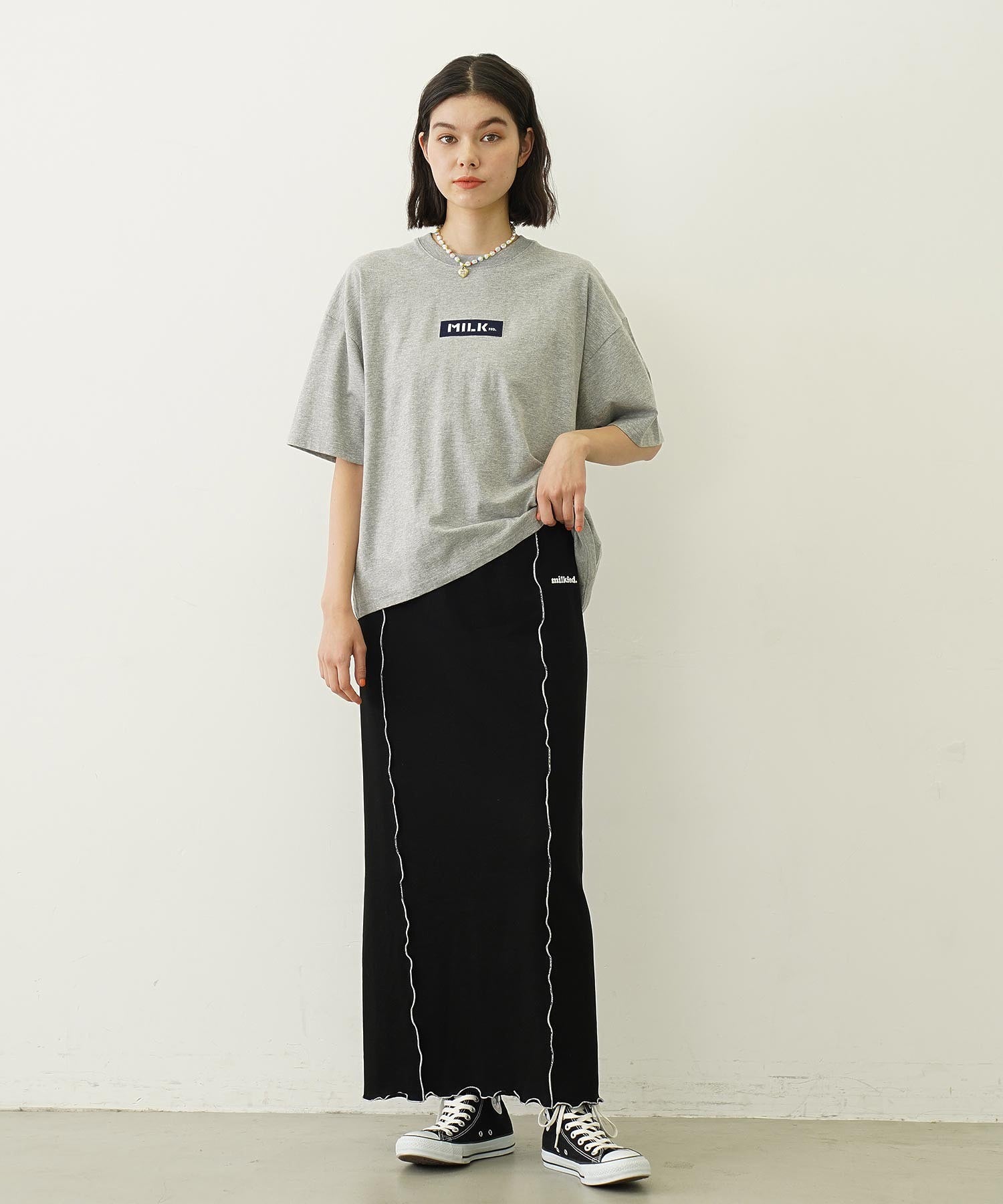 EMBROIDERY BAR WIDE S/S TEE