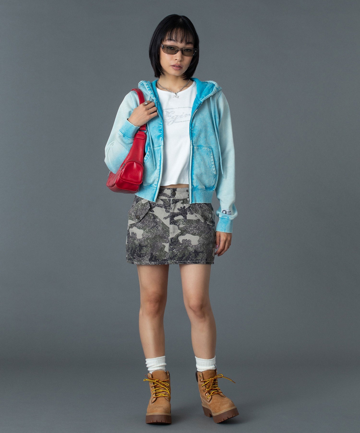 RHINESTONE OVAL CURSIVE LOGO S/S BABY TEE