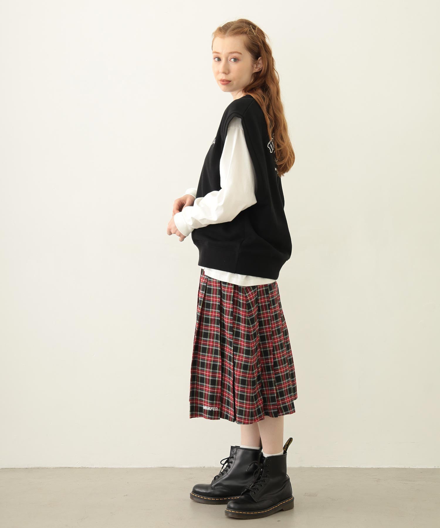 V-NECK SWEAT VEST