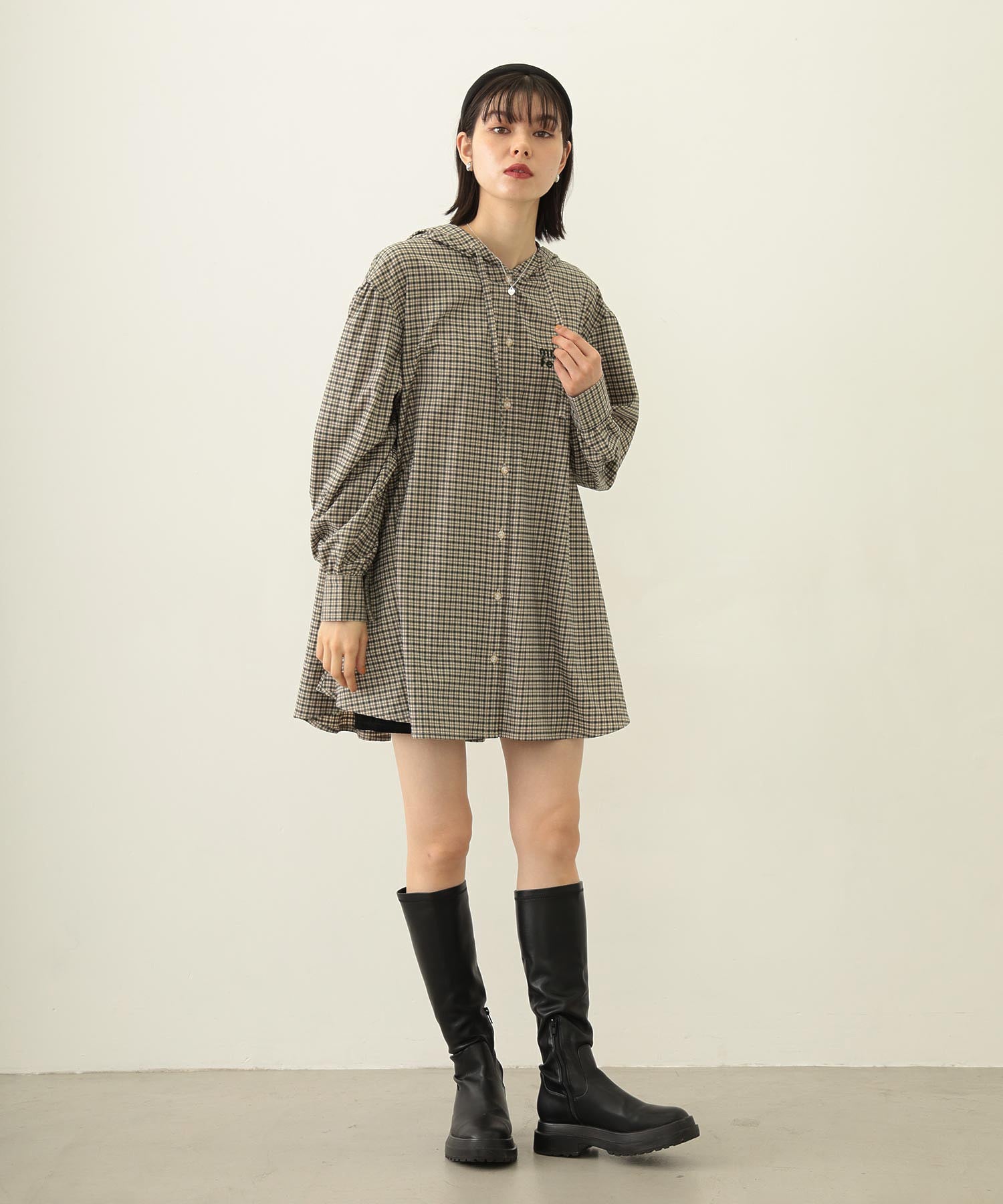 VOLUME SLEEVE HOODED BLOUSE