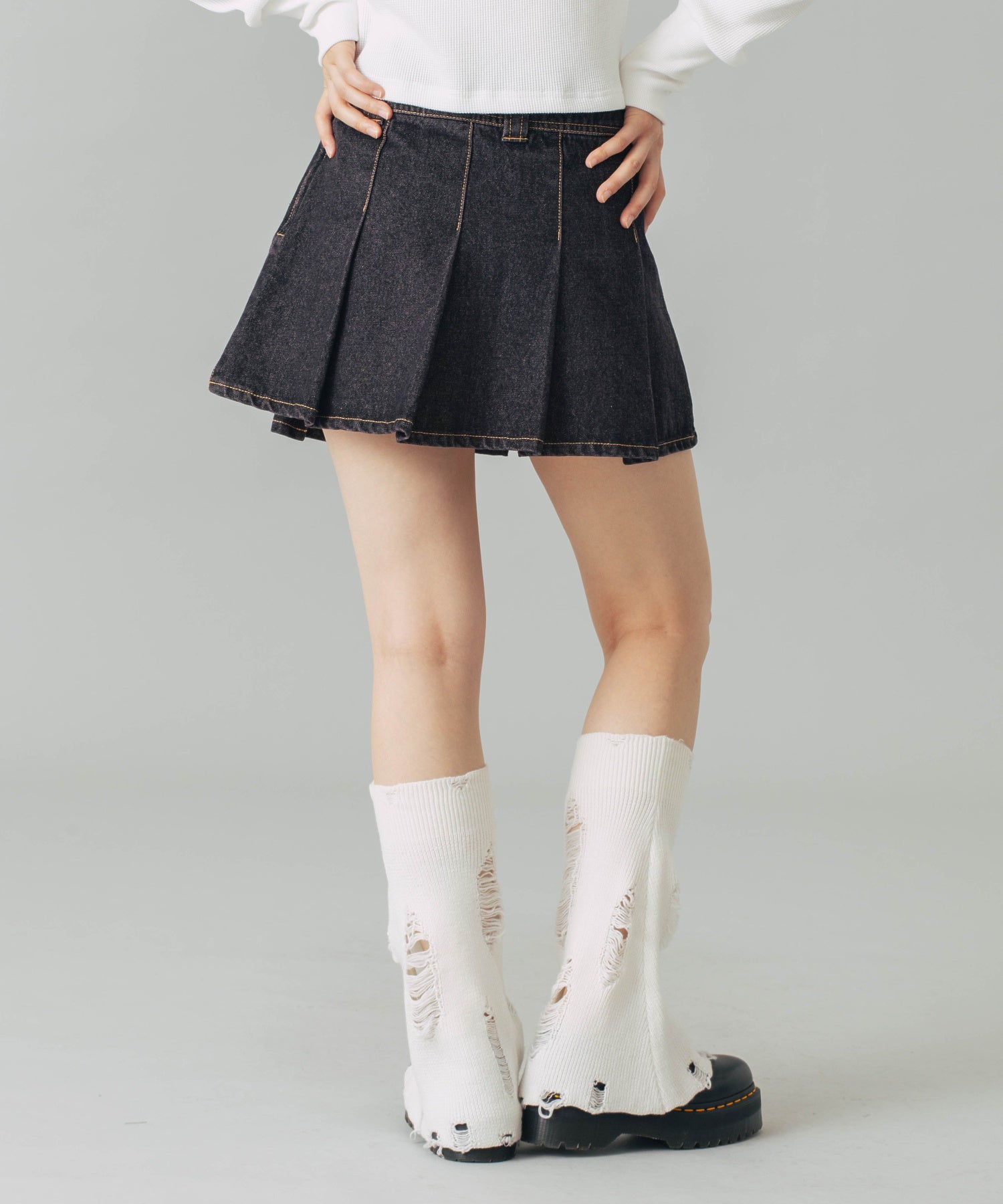 PLEATED DENIM MINI SKIRT