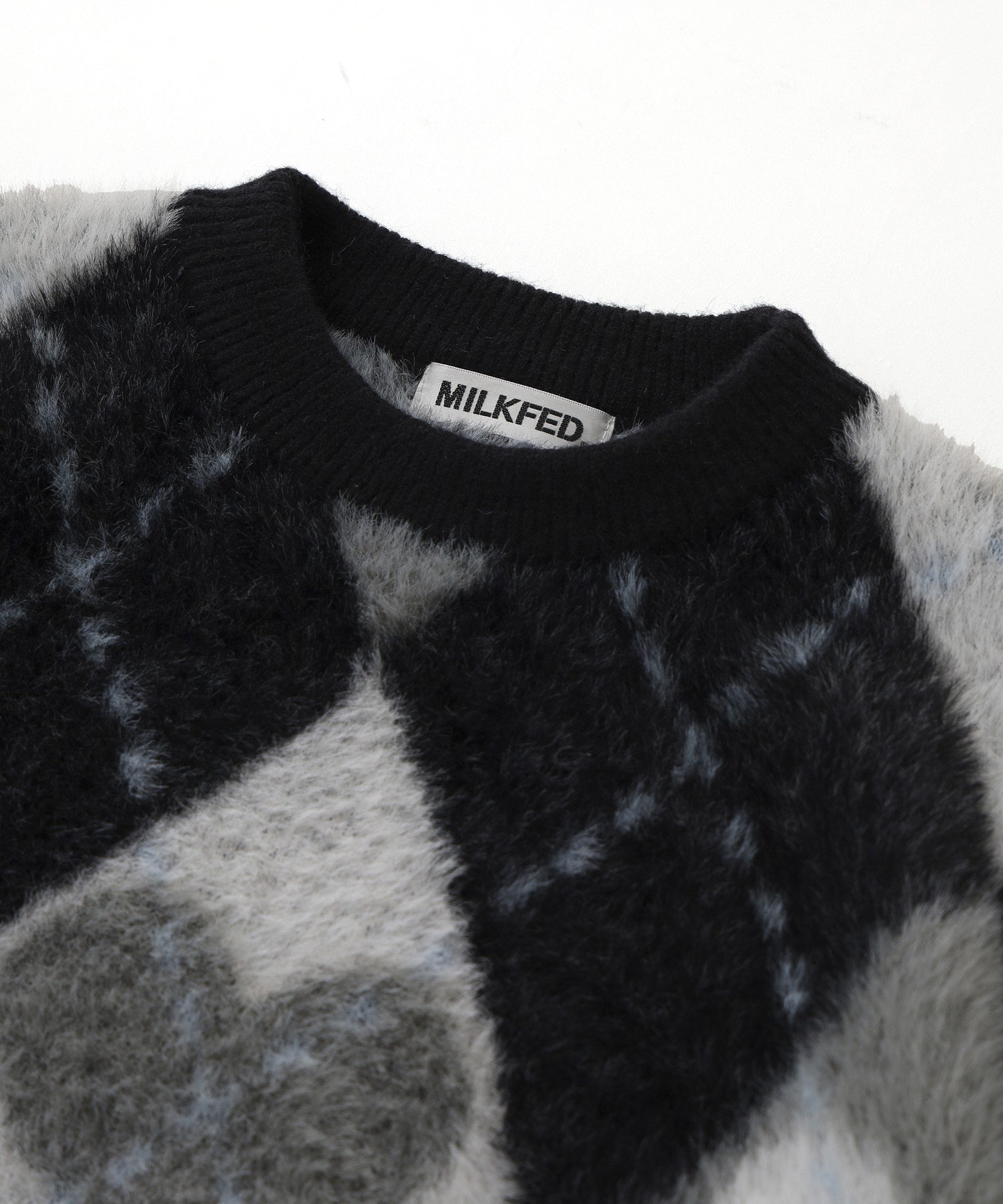 HEART ARGYLE KNIT TOP